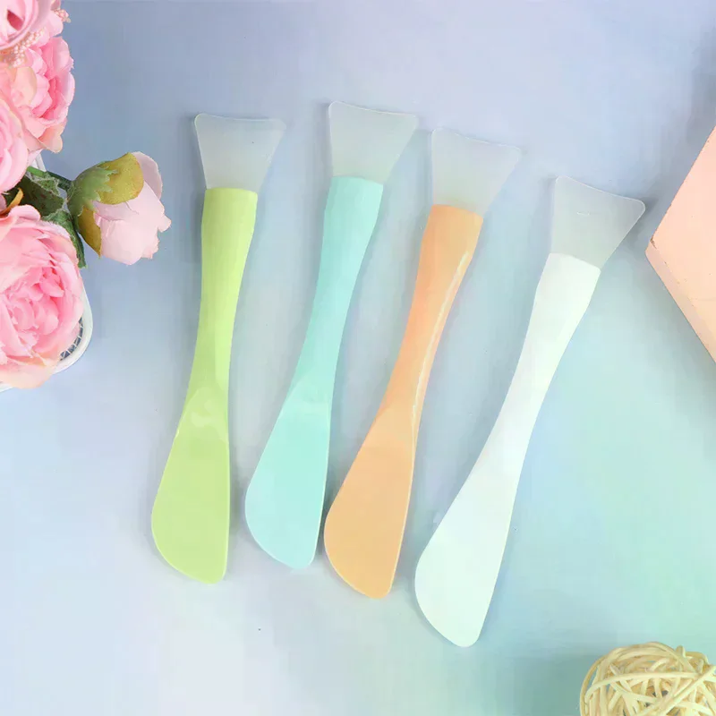 /JCS/Facial Mask Brush Soft Head with Scraper Integrated Dual-use Mud Film Brush DIY Film Adjusting Beauty Tool Beauty Silicone