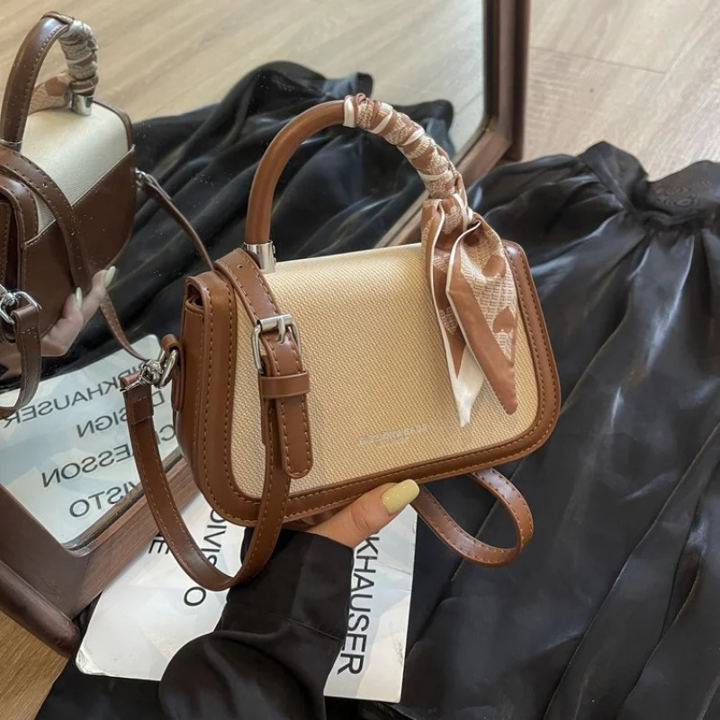 

Fashionable Ladies Tote Bag Made Of Fine Leather Featuring Casual Simple Vintage Style​