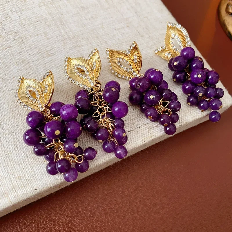 Purple Stone Beaded Grape Stud Earrings Ear Clip Buckle Shiny Inlaid Rhinestone Earrings Female Fruit Ear Jewelry Gifts