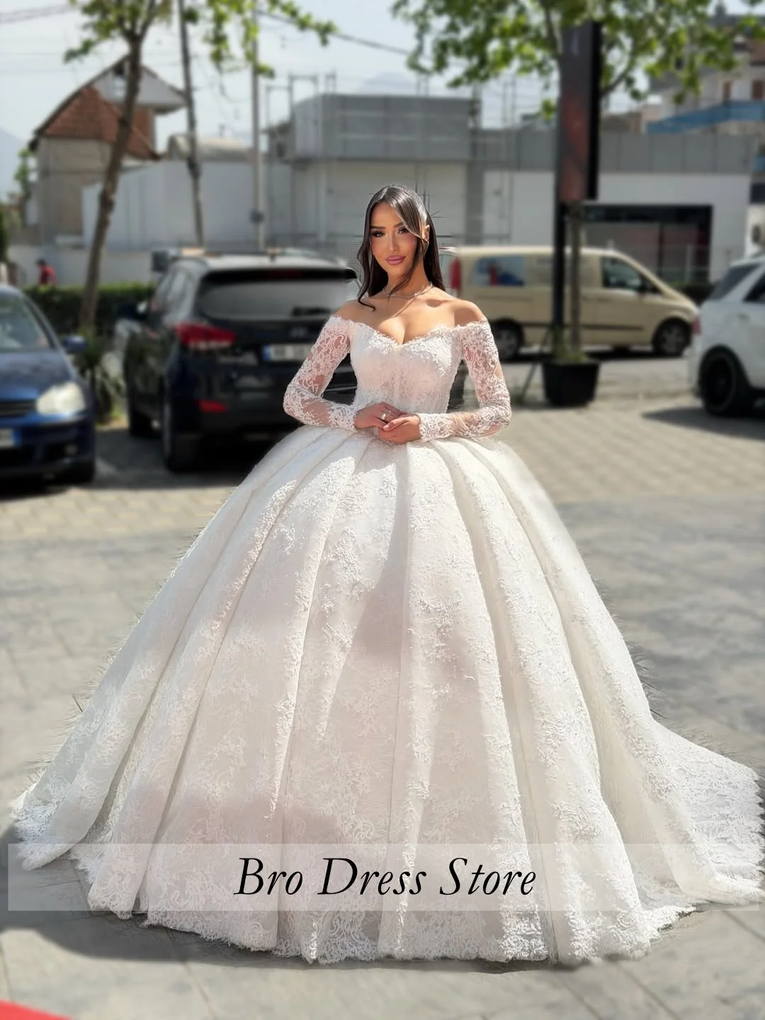 Customized Luxurious Lace Sweetheart Neck Off Shoulder Long Sleeved Ball Gown Wedding Dress Vestidos De Novia Amanda Novias