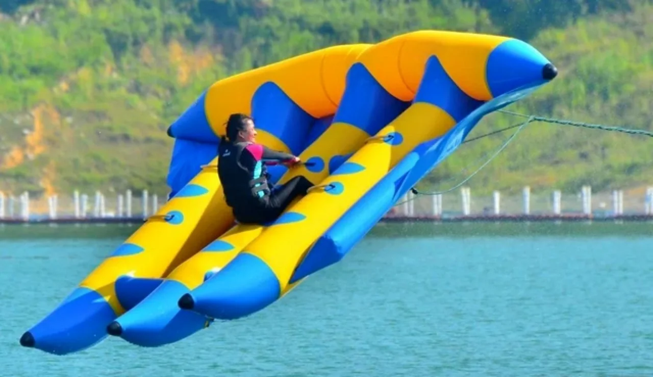 Factory Wholesale Water Towing Tube Banana Boat Inflatable Fly Fish Manta Ray for Sale