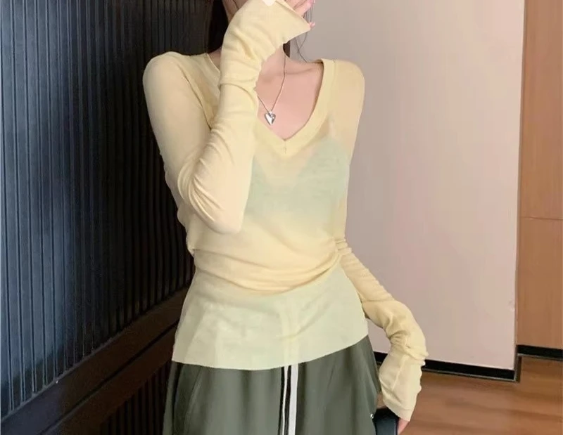 Thin Yellow V-neck Long Sleeved T-shirt for Women's Spring and Autumn 2026 New Slim Fit Sunscreen Cover Top