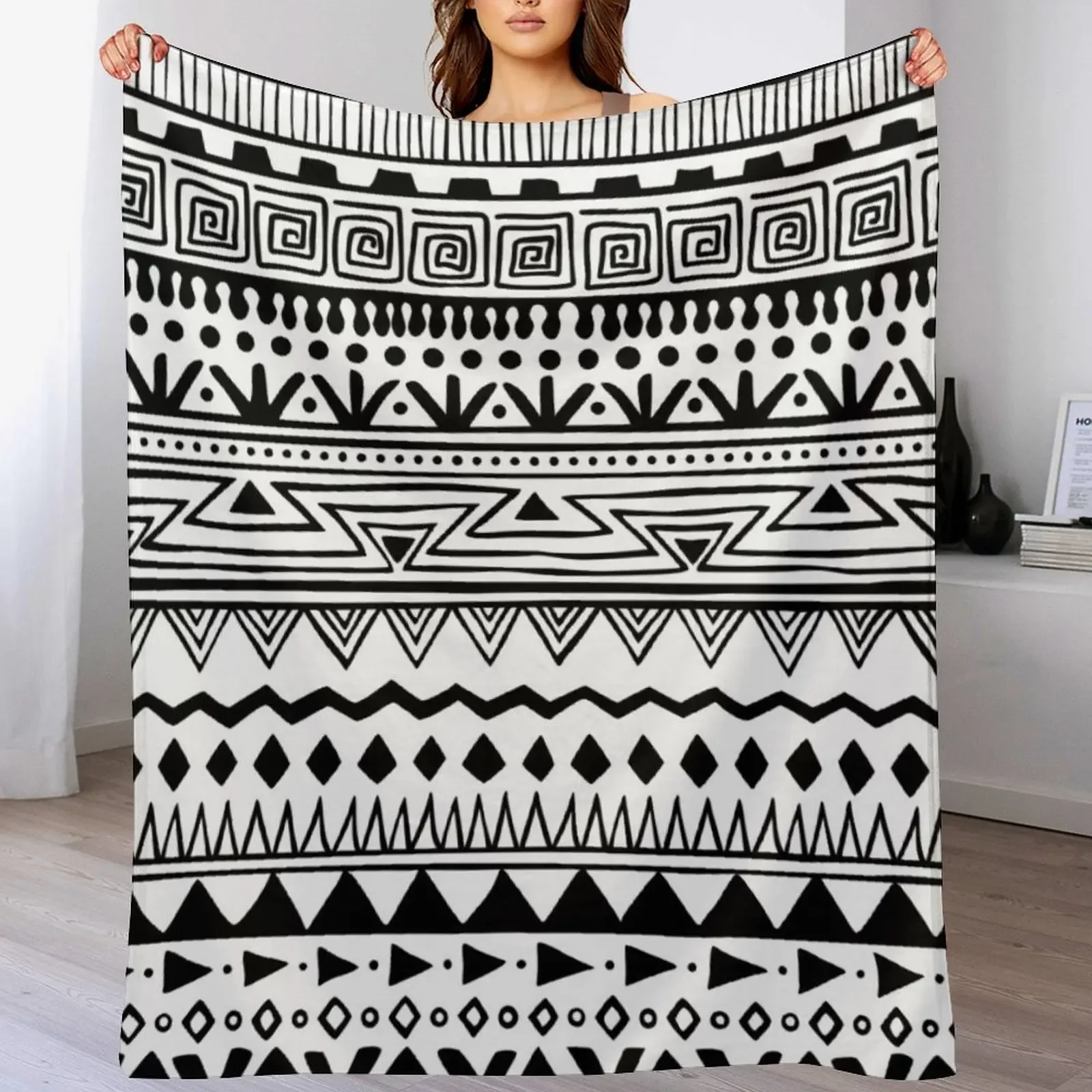 Black and White African Pattern Throw Blanket Stylish Decor Blanket Gift for Friends Roommate