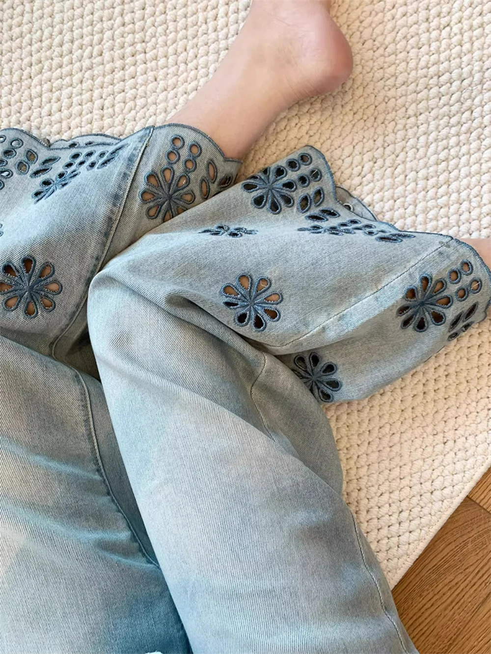 

Модные прямые джинсы с высокой талией и вышитым кружевом, ажурный дизайн, тяжелая вышивка с цветочным узором для мужчин и...