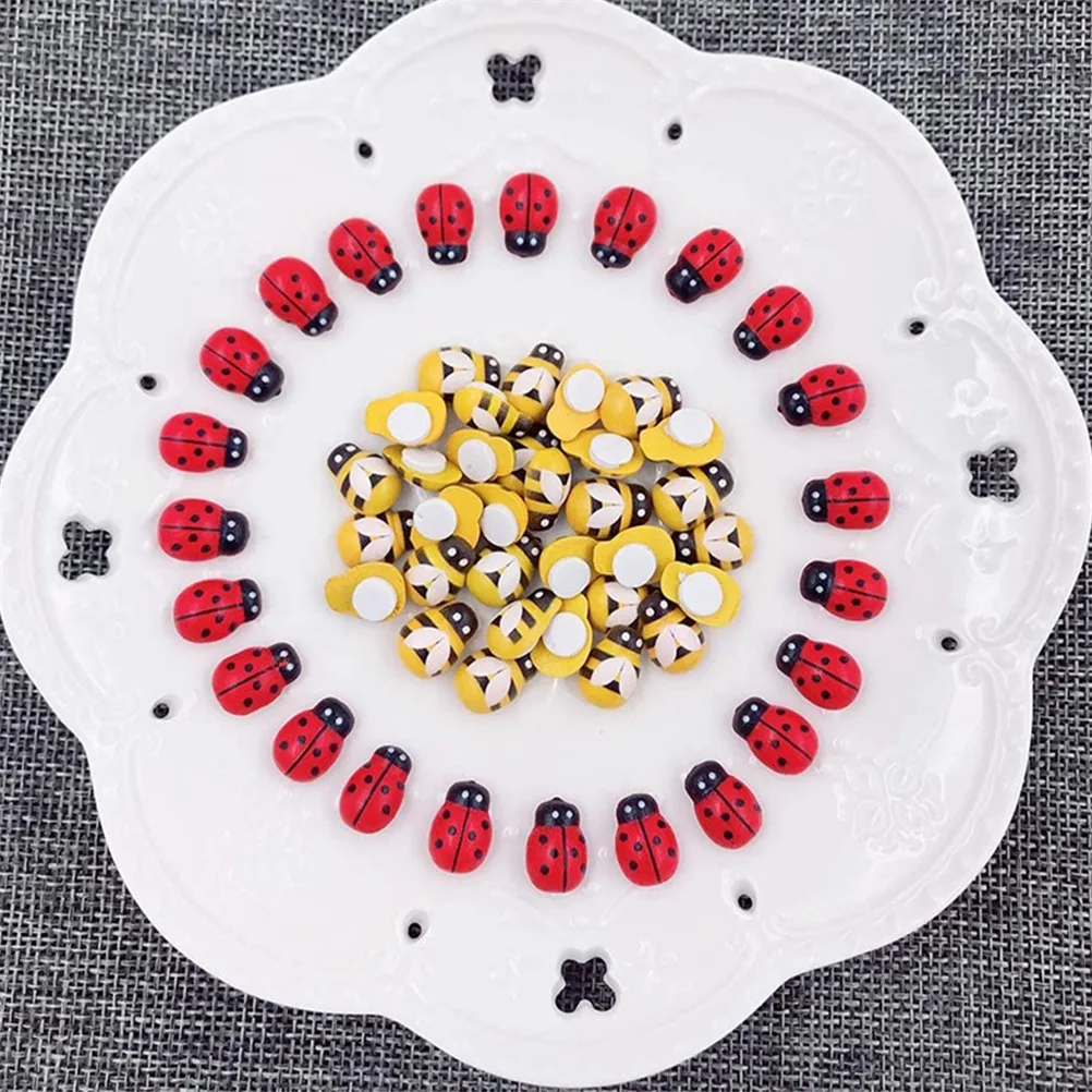 

100 Pcs Wood Bees Decorative Accessories Mini Shaped H made Supplies Self Adhesive Craft DIY Honeybee nament Home Kids Room