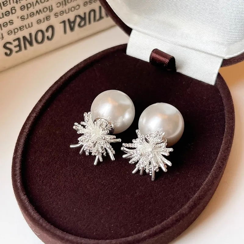 Pendientes de perlas de fuegos artificiales de doble uso, diseño inspirado en el diente de león con sofisticación de lujo, impresionante oreja única y versátil Ac