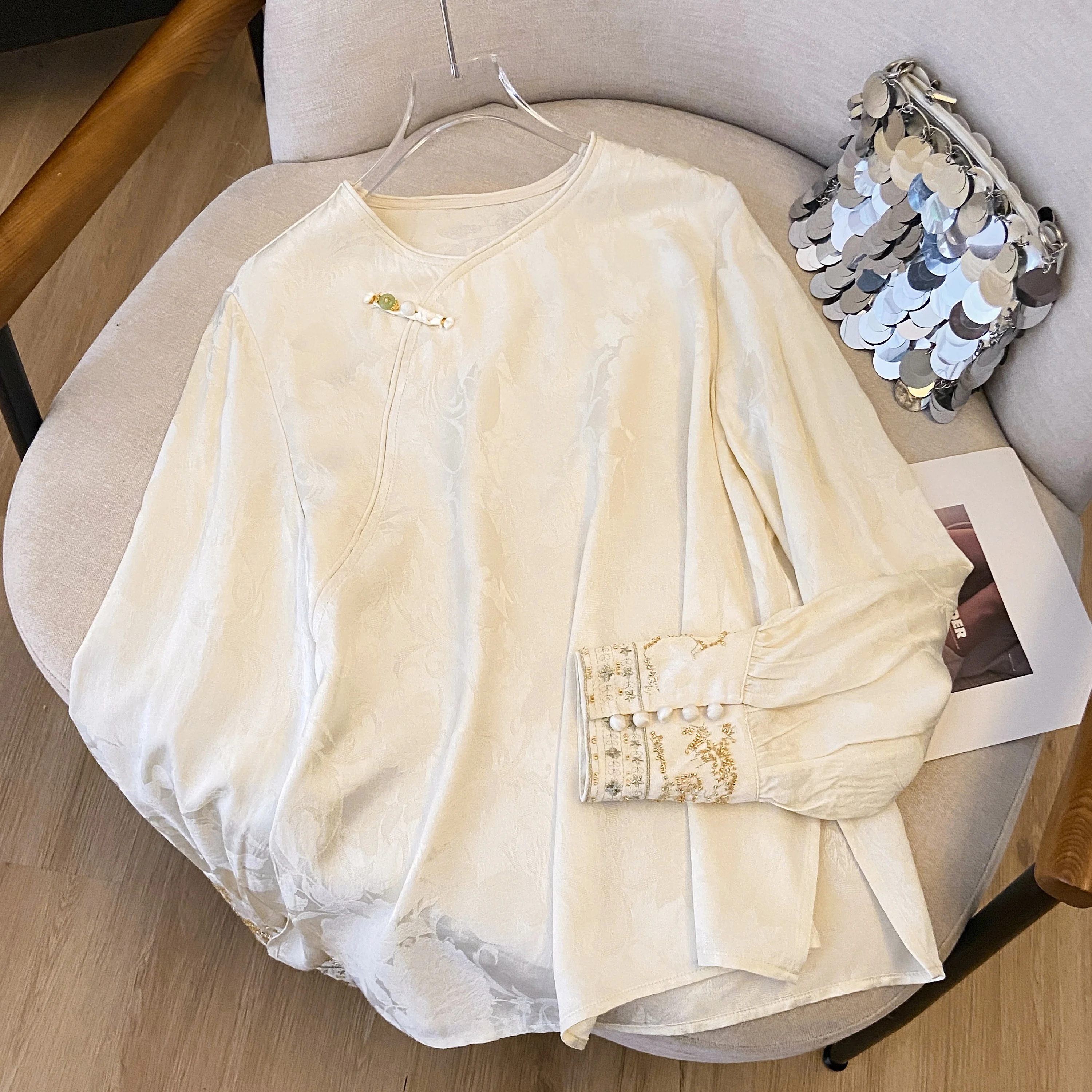 

Новая китайская жилетка 2026 года: универсальная, традиционная, этническая, женская, модная, осенняя, с содержанием 8%-90% [контента/вставок/деталей - уточняйте]