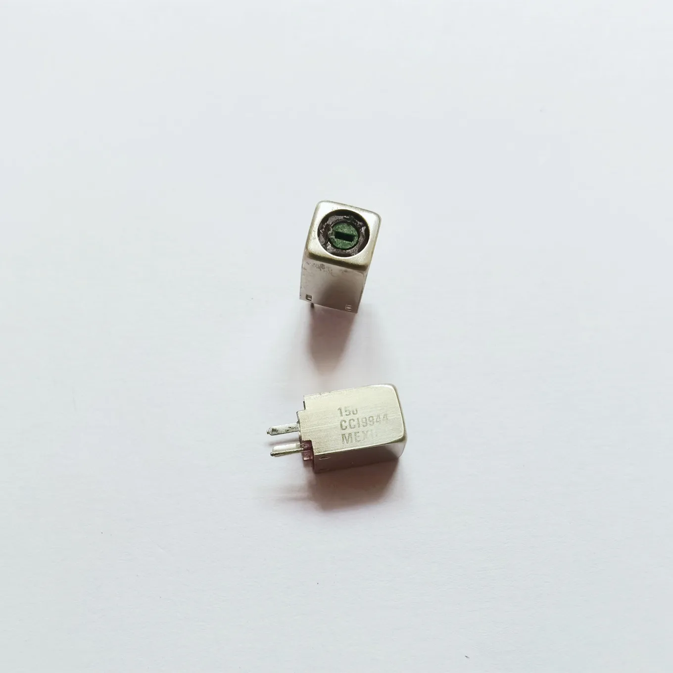 Original New 100% 150-07J08SL miniature 7mm 7.9A high current mid-circle coil fine-tuning inductance adjustable inductance