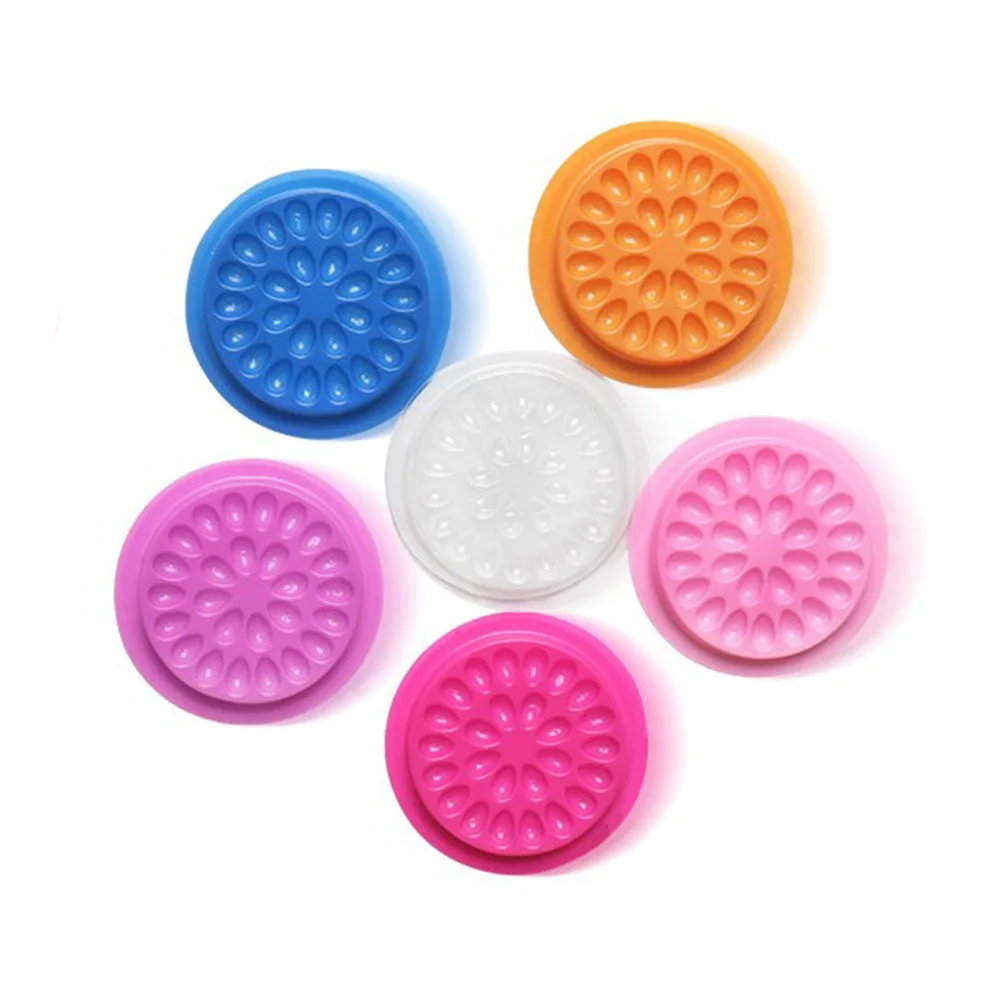 

20Pcs Flower Shape Eyelash Extension Tray Holder Small Lightweight Strong Sticky Safe One-Time Use Hand Plate for Professional