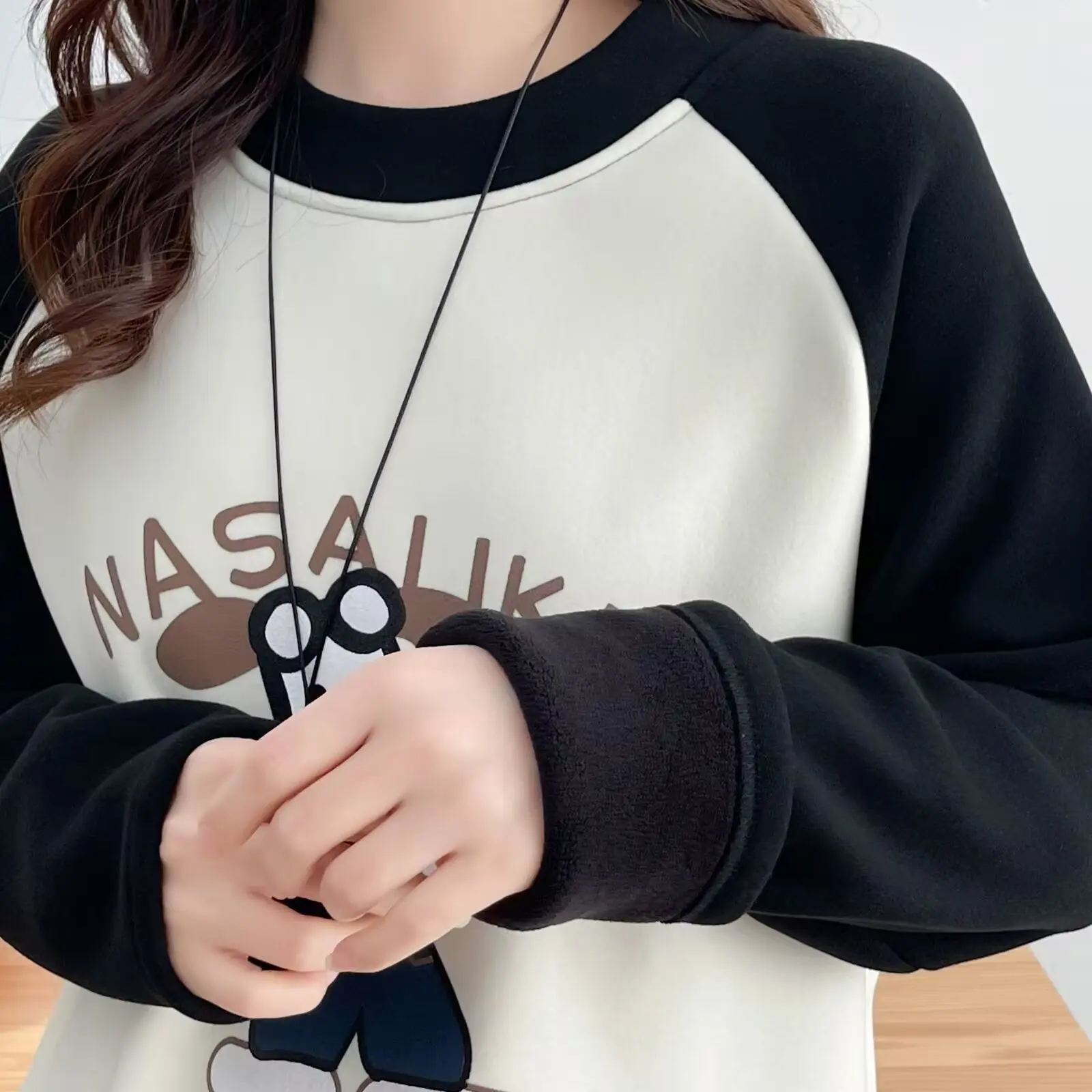 XXXXL mode grande taille femme vêtements sweat nouveau Style d'hiver jeune imprimé couleur bloc polaire chaud épaissir hauts 2563