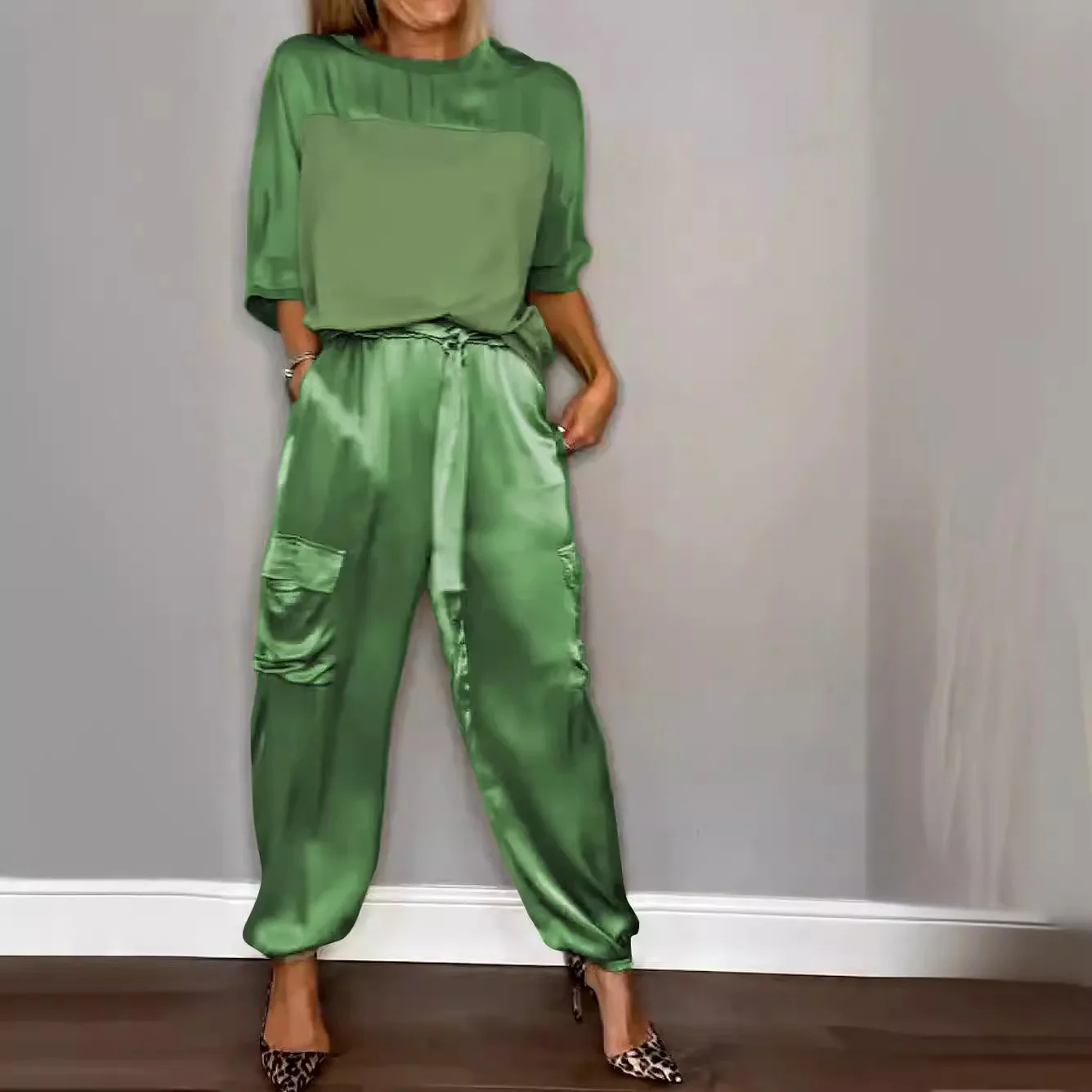 Women\'s Fashion Solid Color Smooth Satin Two-piece Set 2024 Spring And Summer Half-sleeved Tops And Trousers Casual Loose Suit