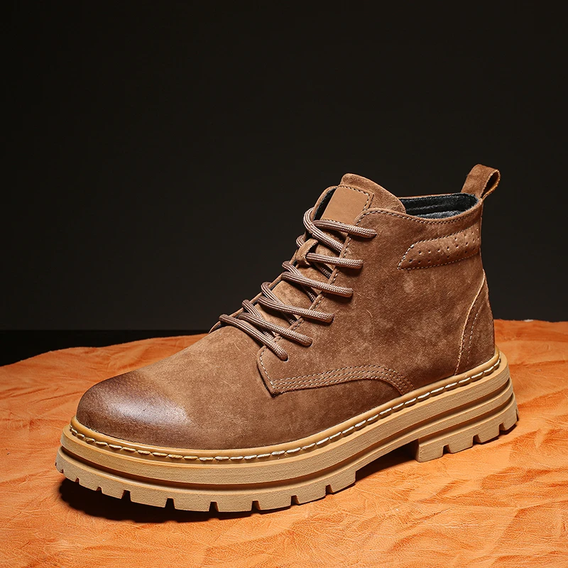 

Couple Leather Big Yellow Boots: 2025 New Autumn and Winter Men's Shoes, British Style Short Boots, Thickened Sole High-Top Boot