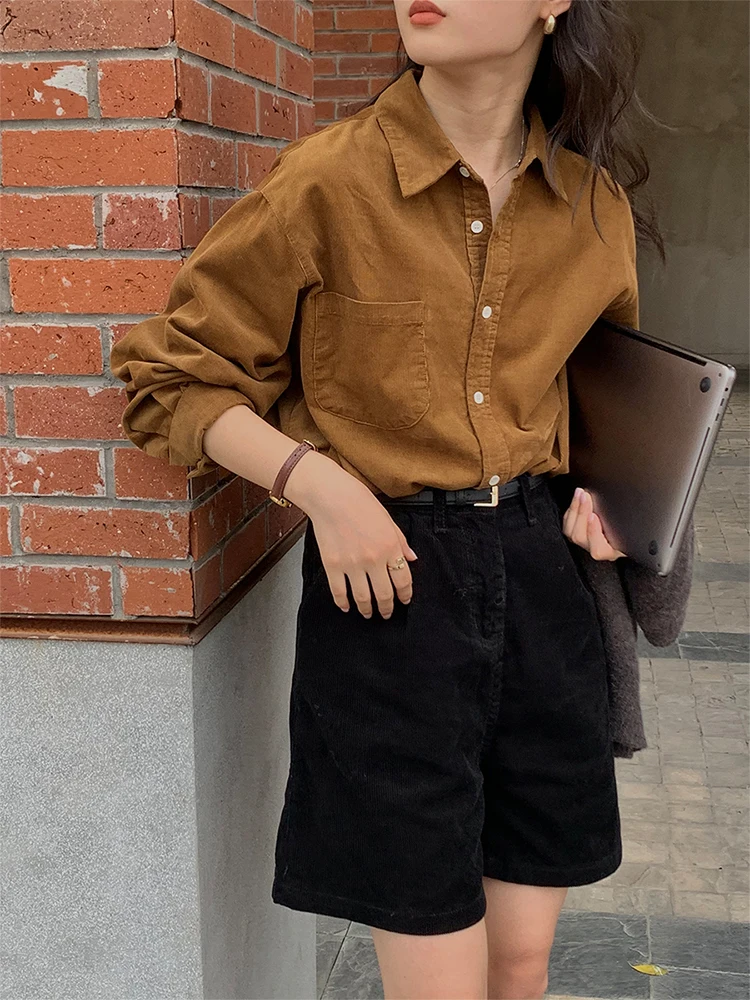 

Retro Corduroy Shirt Women's Autumn Winter Long Sleeve Base Layer Shirt Collar Button up Korean Style Straight Cut Shirt