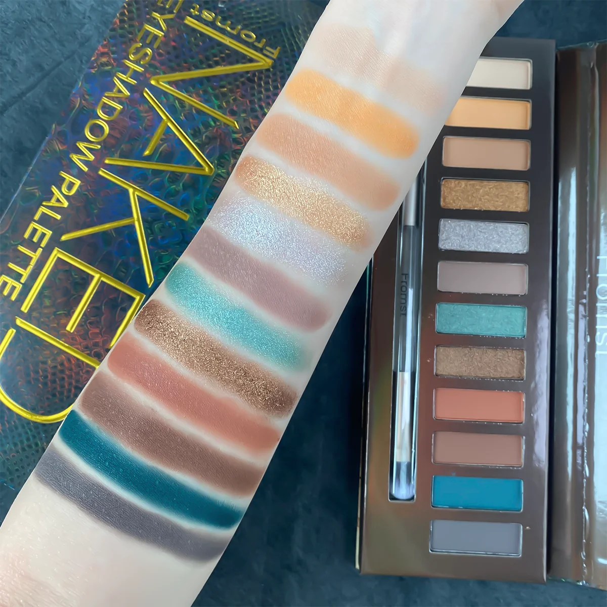 【12 kleuren oogschaduwpalet】 Elegant en luxueus - Starlight Aurora 2.0-editie |   Ingebouwde spiegel |   Pearl Shimmer, Stage-Ready Lo