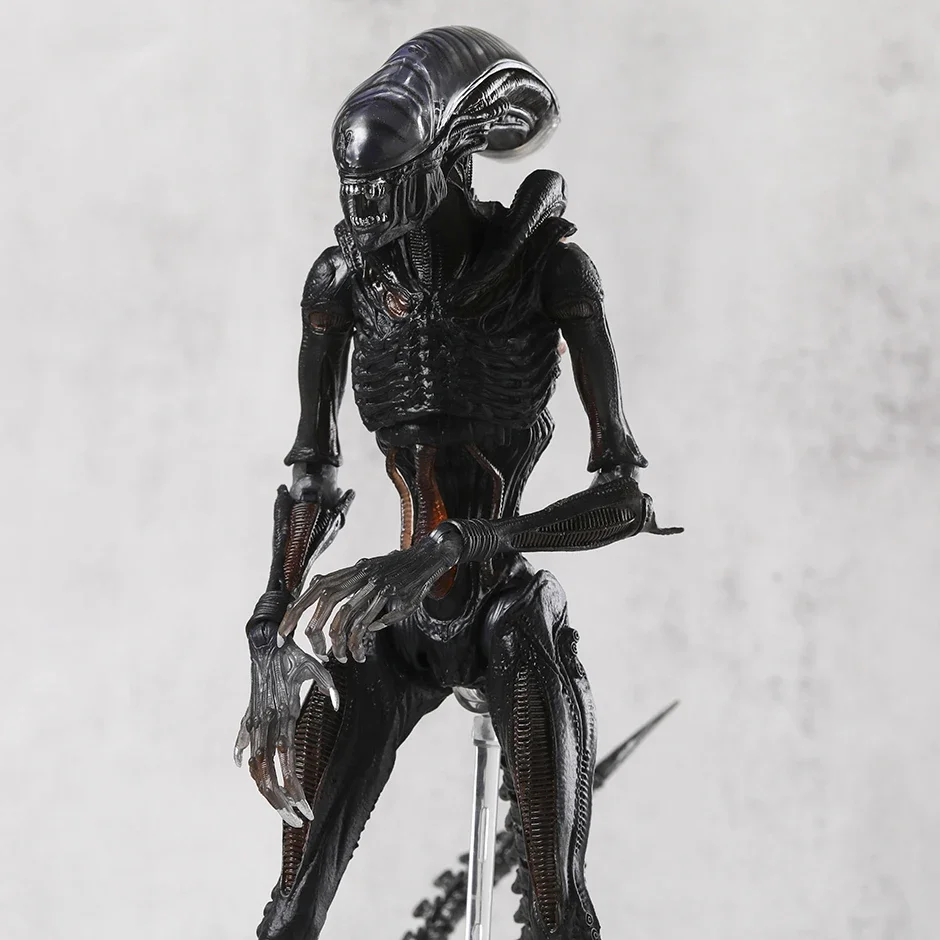 

NECA Alien Romulus Ultimate Scorched Xenomorph Figure Action Figurine PVC Model Decoration Statue Gift Toy