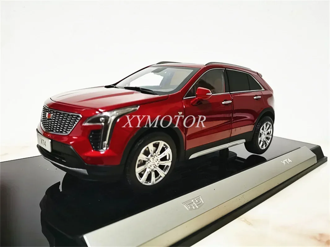 1/18 For Cadillac XT4 2022 SUV Diecast Model Car Off-road vehicle Toys Gifts Red Display Ornaments Collection