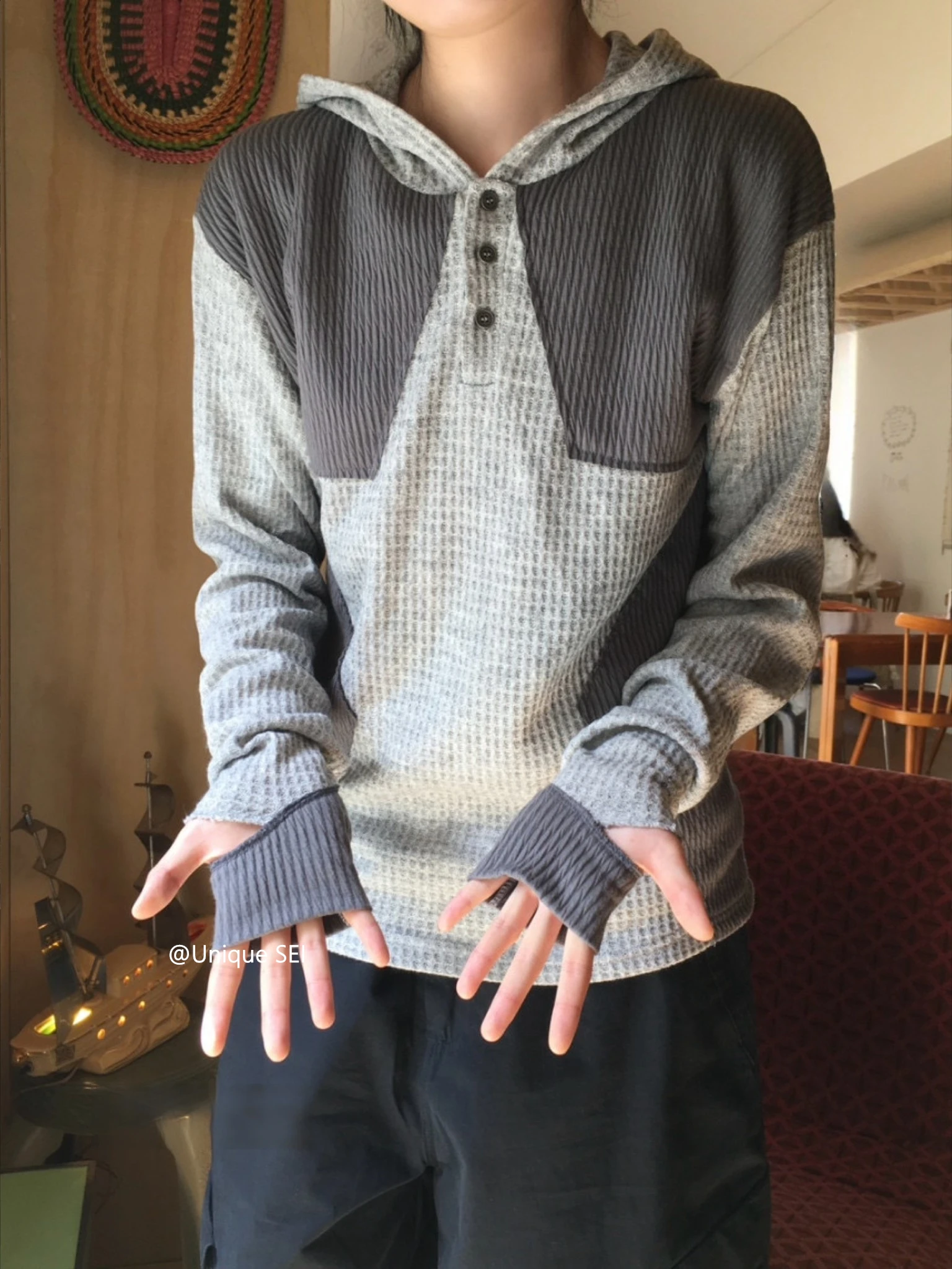 

Вафельный вязаный свитшот со шляпой, женская корейская одежда, всесезонная универсальная базовая спортивная одежда для тренировок, уличный стиль, модная спортивная одежда