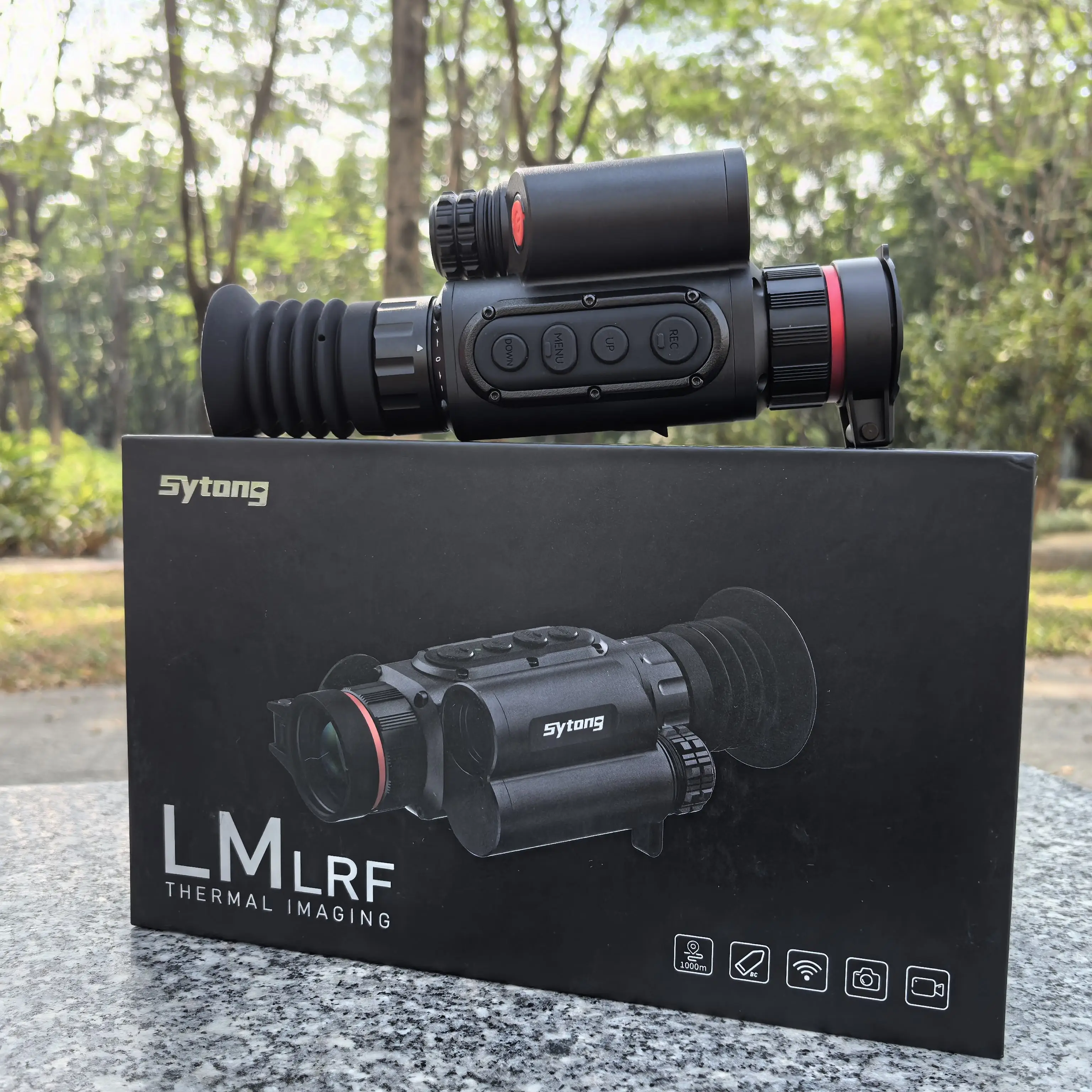 

Тепловизионный монокуляр Sytong LM02 256*192 с дальномером и интеллектуальной баллистической прицельной сеткой для охоты