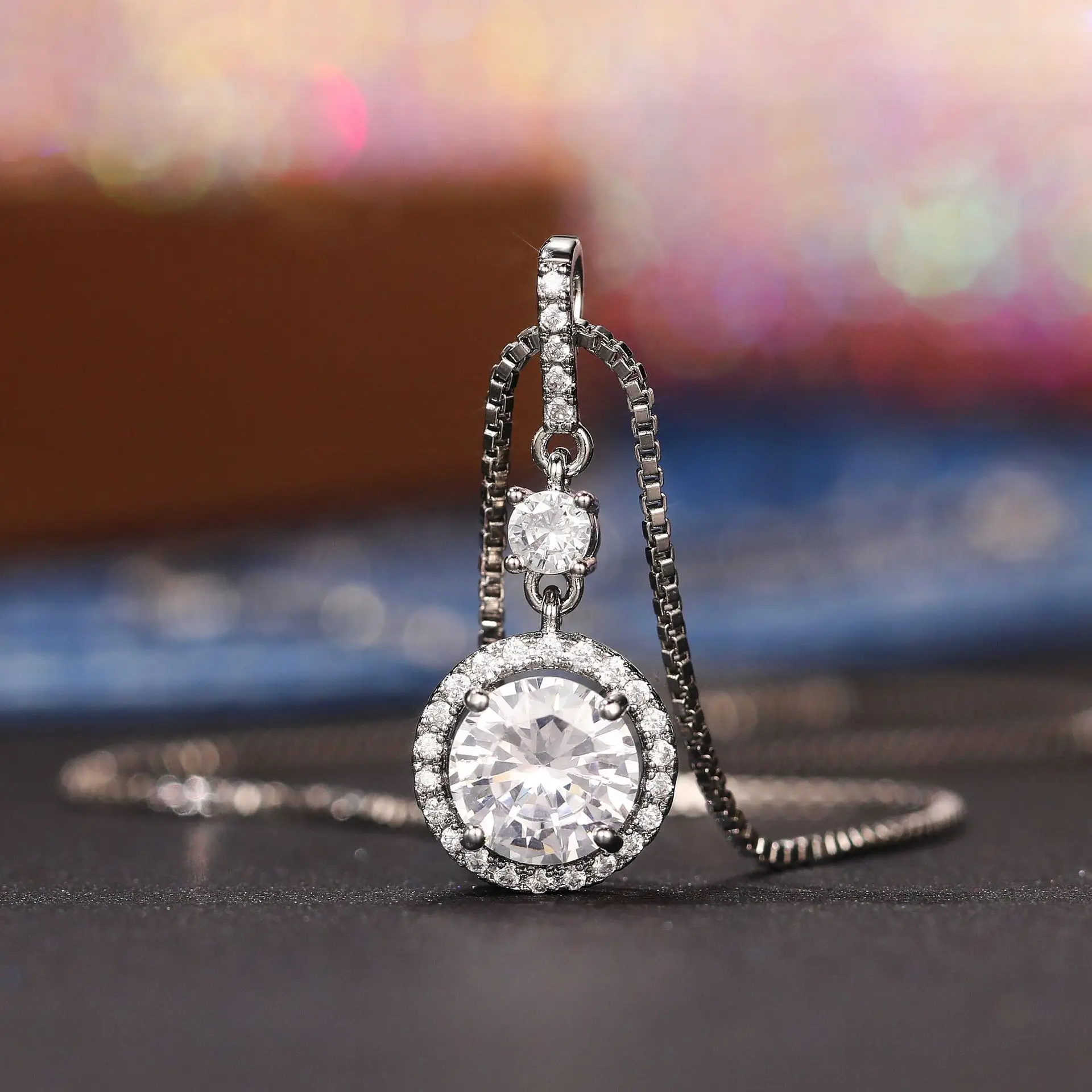 Classic AAA Crystal Rhinestone Round Sharped Pendant Necklace Silver Color Fine Jewelry Girl Valentine's Day Gift