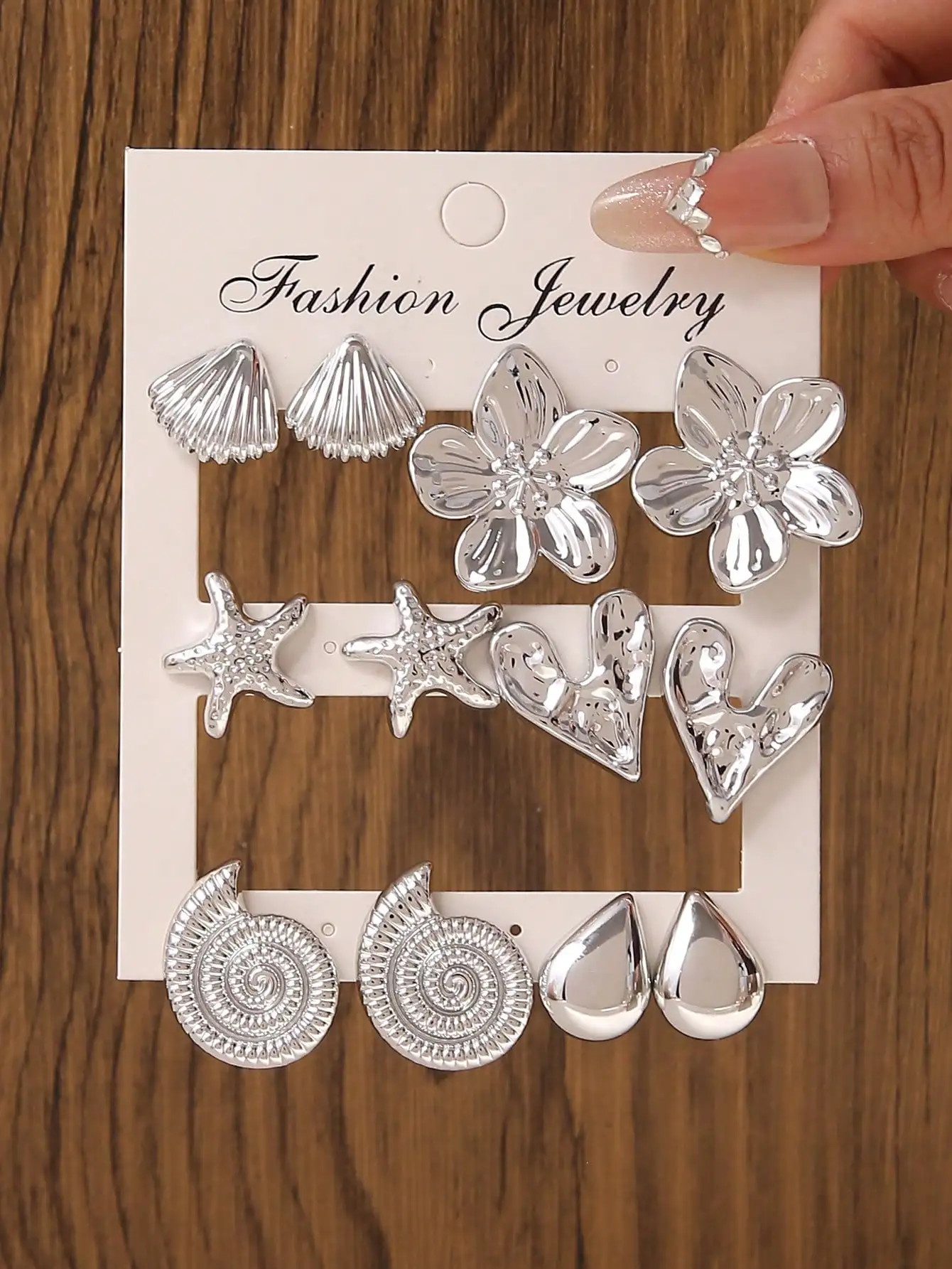 

Набор из 5 пар серебристых сережек-гвоздиков: ракушка, цветок, морская звезда, сердце, спираль и капля для повседневной носки женщинами