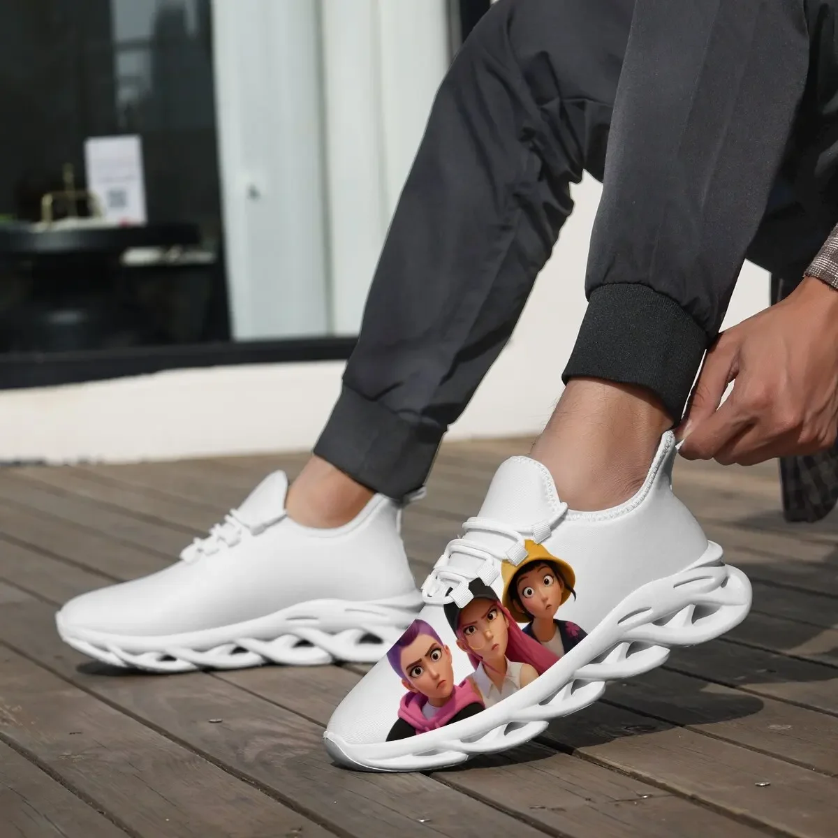 

Обувь для родителей и детей, повседневная спортивная обувь на плоской подошве с круглым носком и модным принтом «Hunting Witch Team», нишевая повседневная спортивная обувь на шнуровке