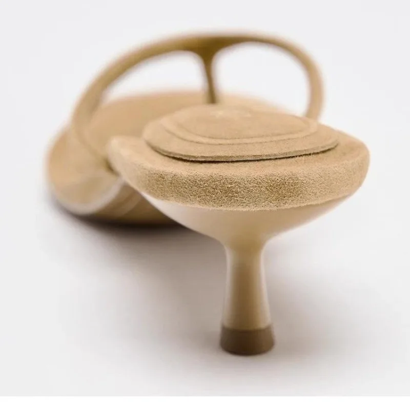 شباشب صيفية رفيعة بكعب منخفض لعام 2025 شباشب عصرية بمقدمة مستديرة من جلد الغزال للنساء صنادل شاطئ غير رسمية #3