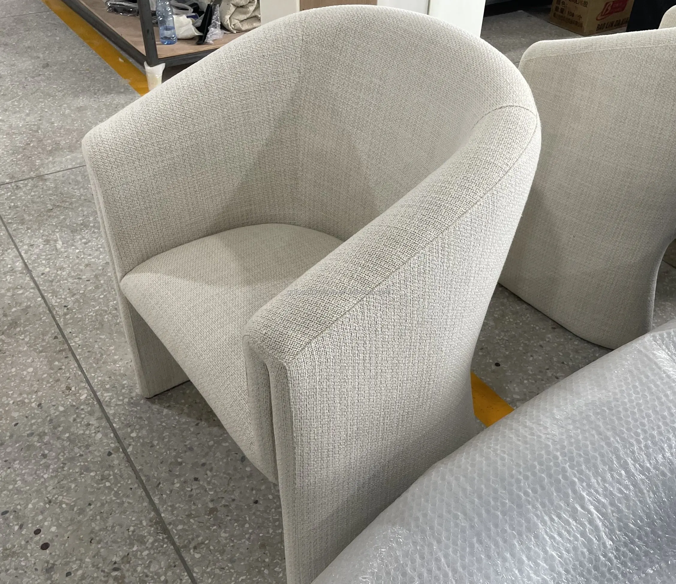 Kursi Warna Putih Nyaman Kayu Solid Elegan Gaya Kesederhanaan Kualitas Tinggi Mewah Italia Desain Skandinavia Baru