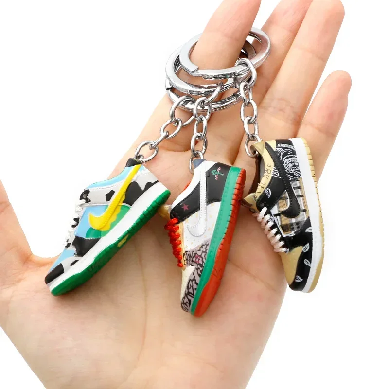 Dunk skateboard shoe keychain shoe model pendant bag aj pendant mini basketball shoes jewelry creative personalized gift.