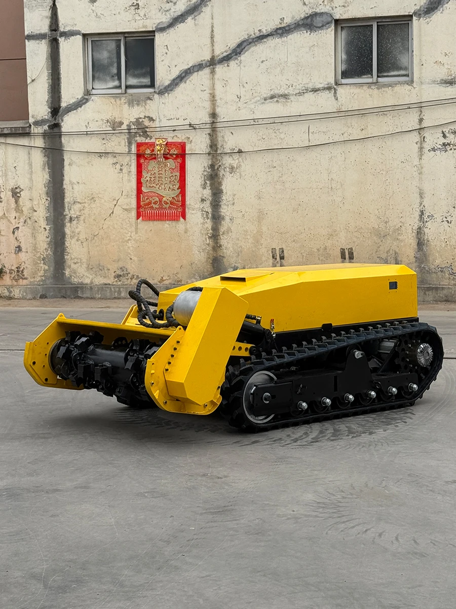 Heißbegehrter Mini-Raupenmäher mit Fernsteuerung, automatischer Rasenmähroboter für den Bauernhof, einfache Flächenräummaschine