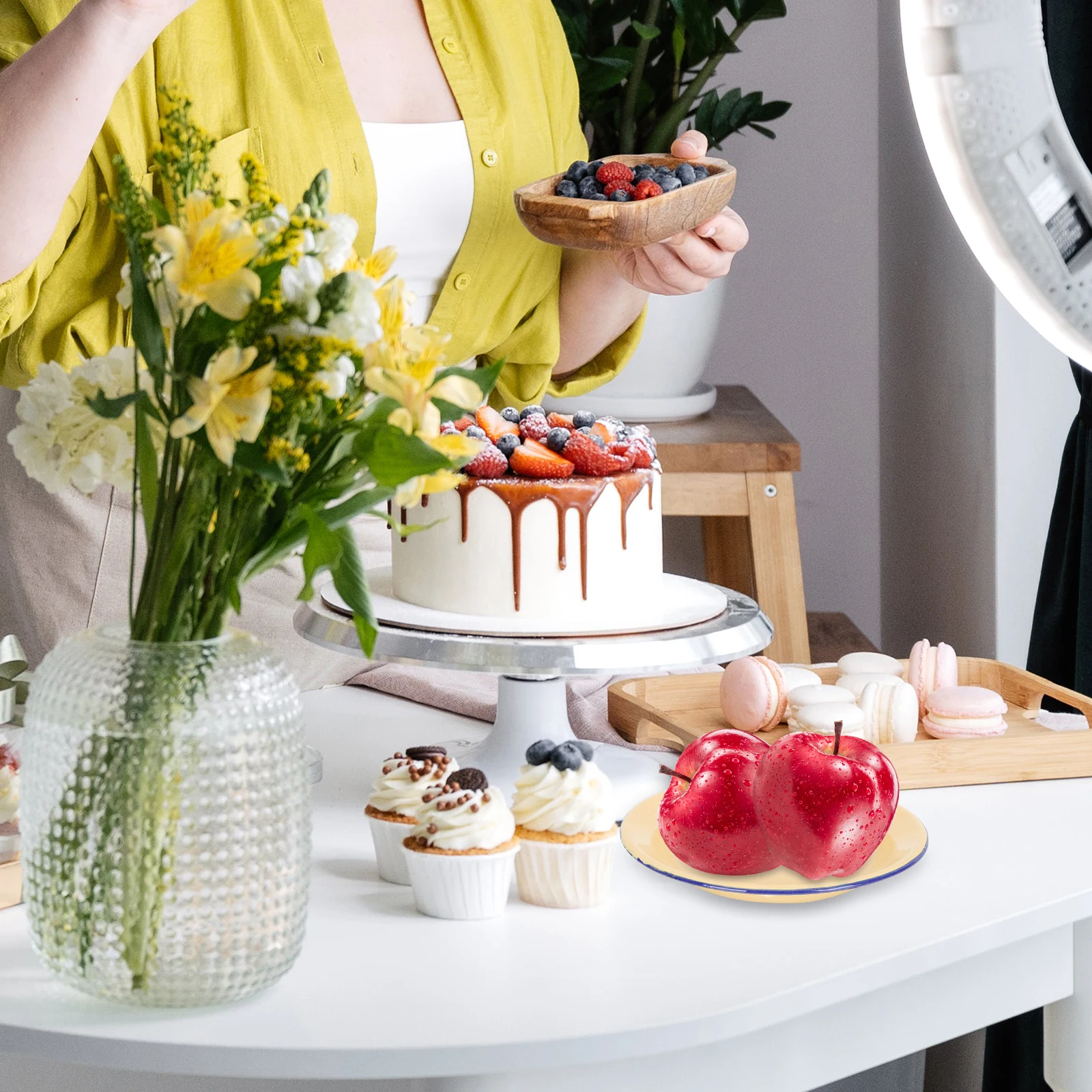 

4Pcs Enamel Fruit Shallow Plate Pastry Entertaining Tray Premium Material for Festivals Home Use Gifts