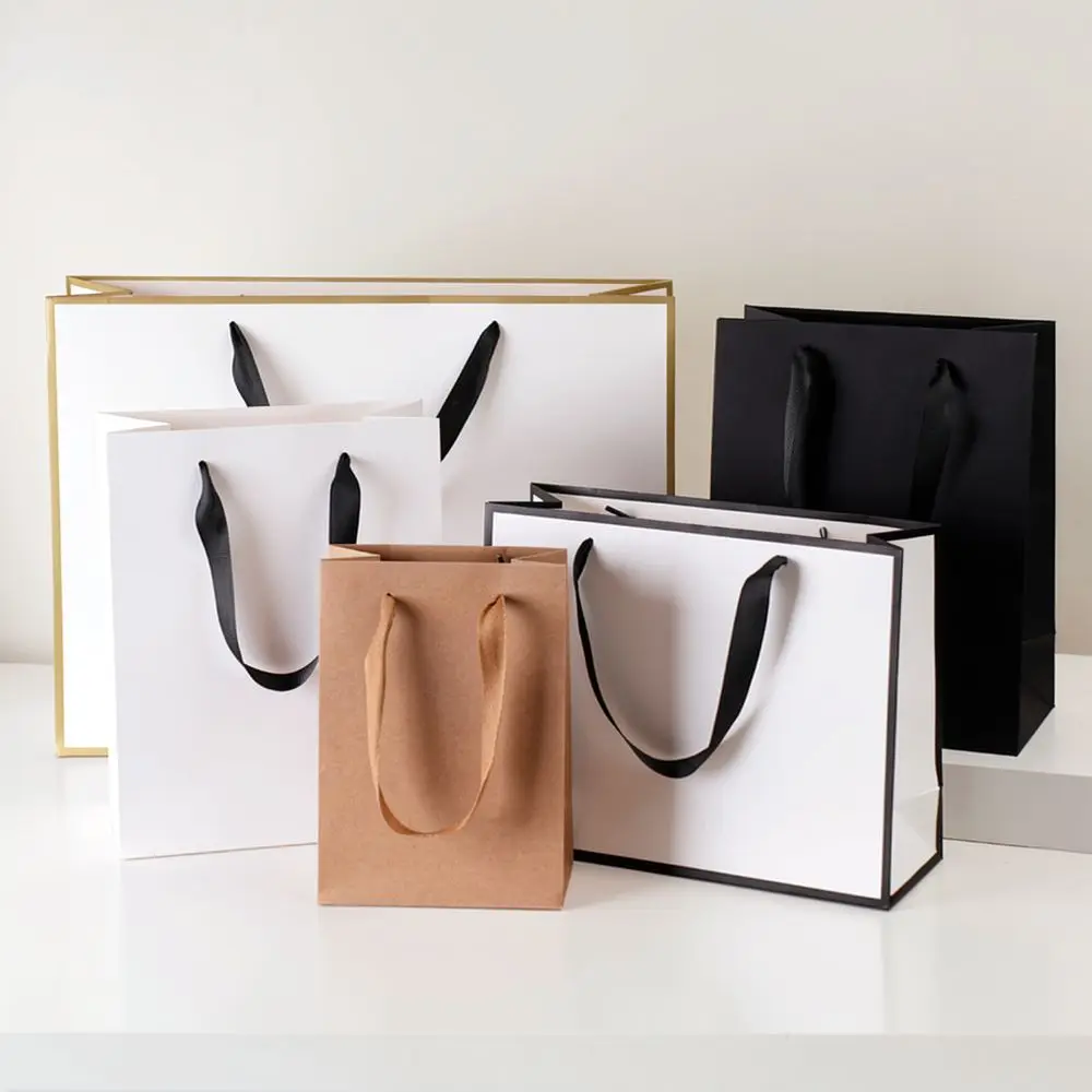 Minimalist Paper Gift Bags Sturdy Shopping Totes Durable Merchandise Packaging For Retail Jewelry Apparel Accessories