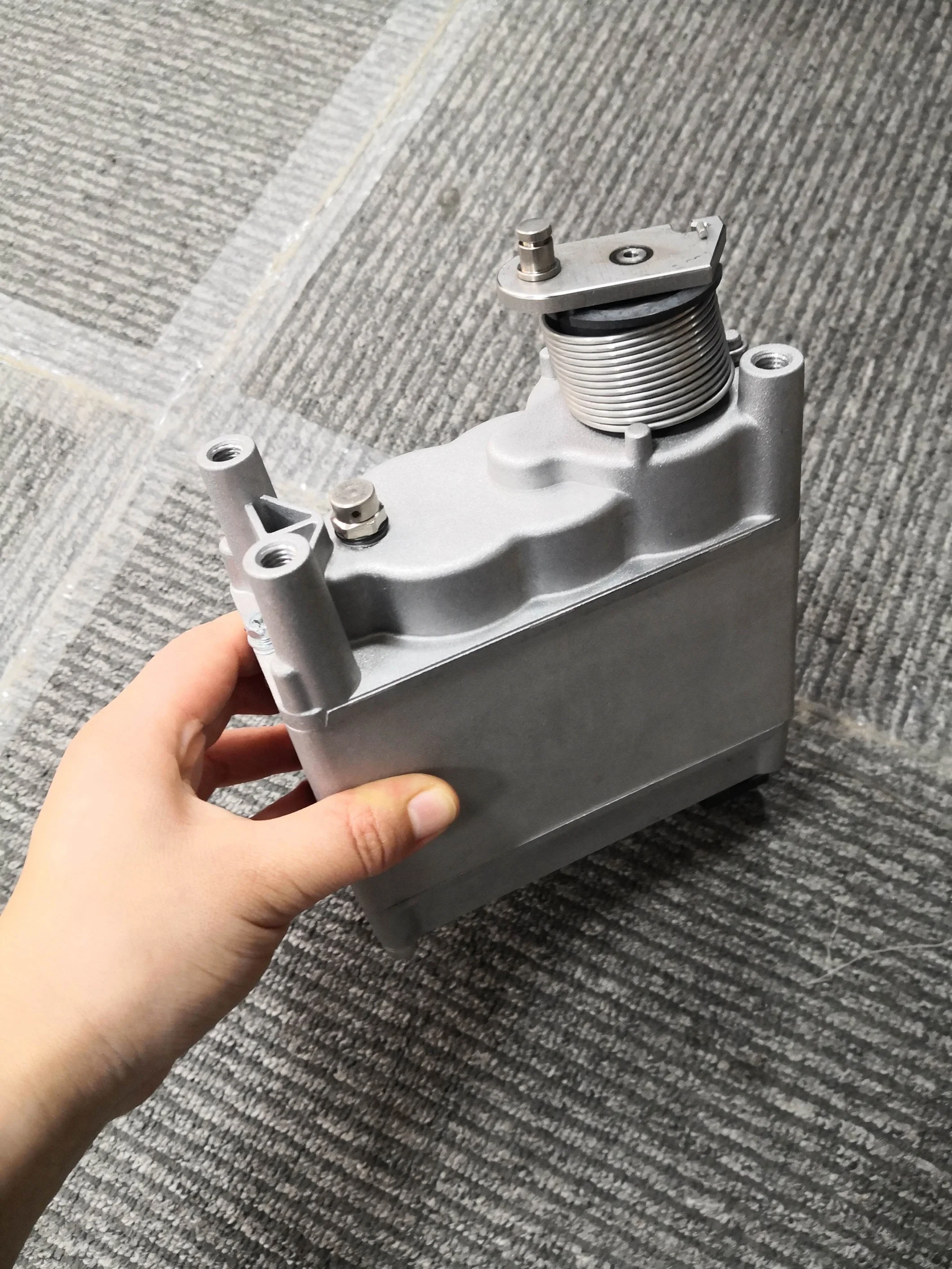 GT4082KLNV الجديد للمشغل الكهربائي التوربيني لهينو J08E 7.7L 754998 -0042 812905 -0005 820614 -0005 12 فولت