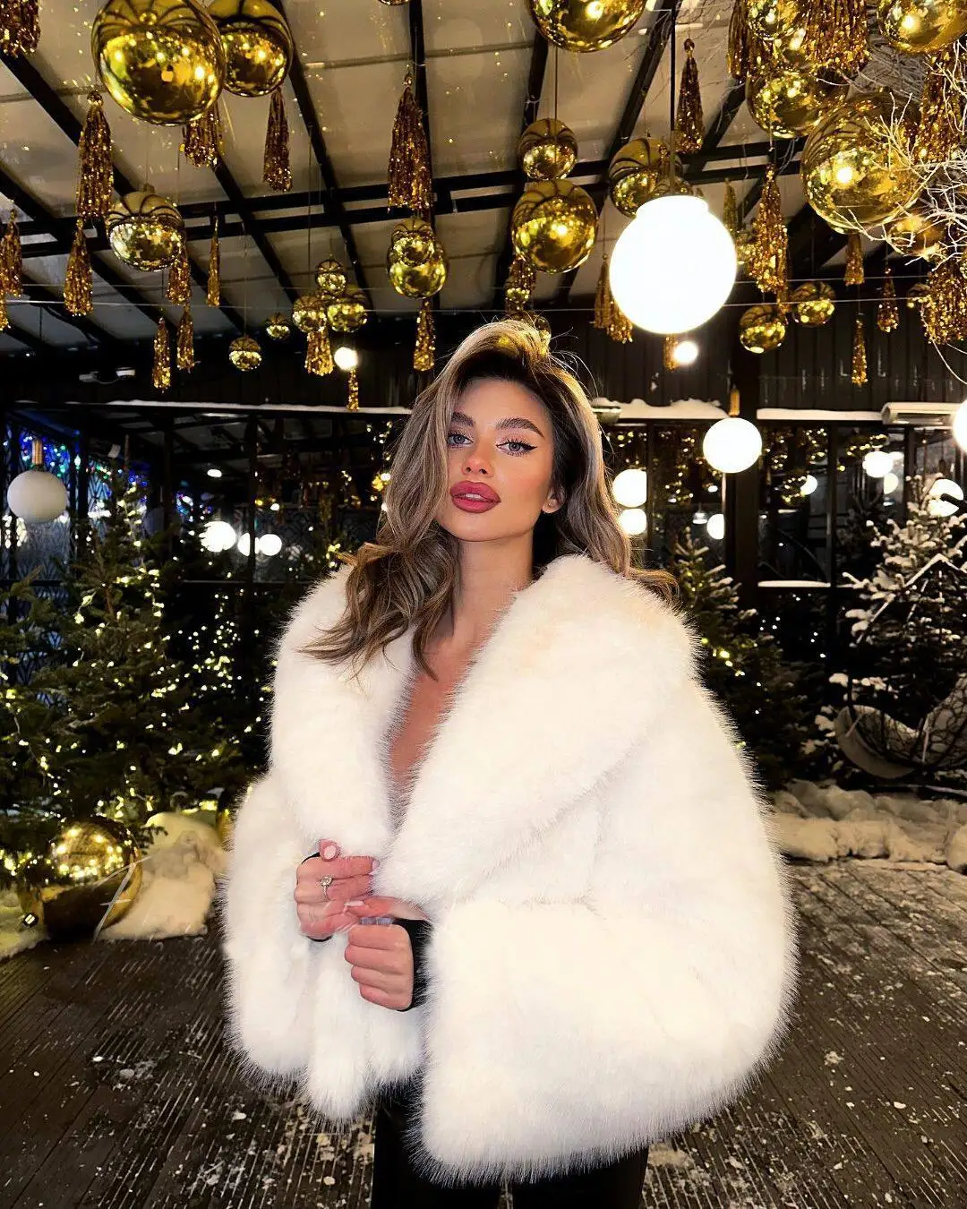 Lautaro Winter Short Thick Warm Shaggy Soft Black Faux Fur Coat Women Shawl Collar 2026 Loose Luxury High Quality Fluffy Jacket