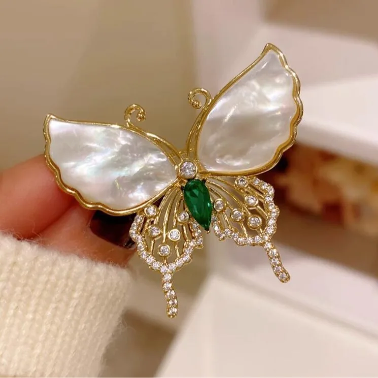 Natural Fritillaria Rhinestone Butterfly Insect Brooch Women's Fashion Clothing Pin Dress Accessories for Girls