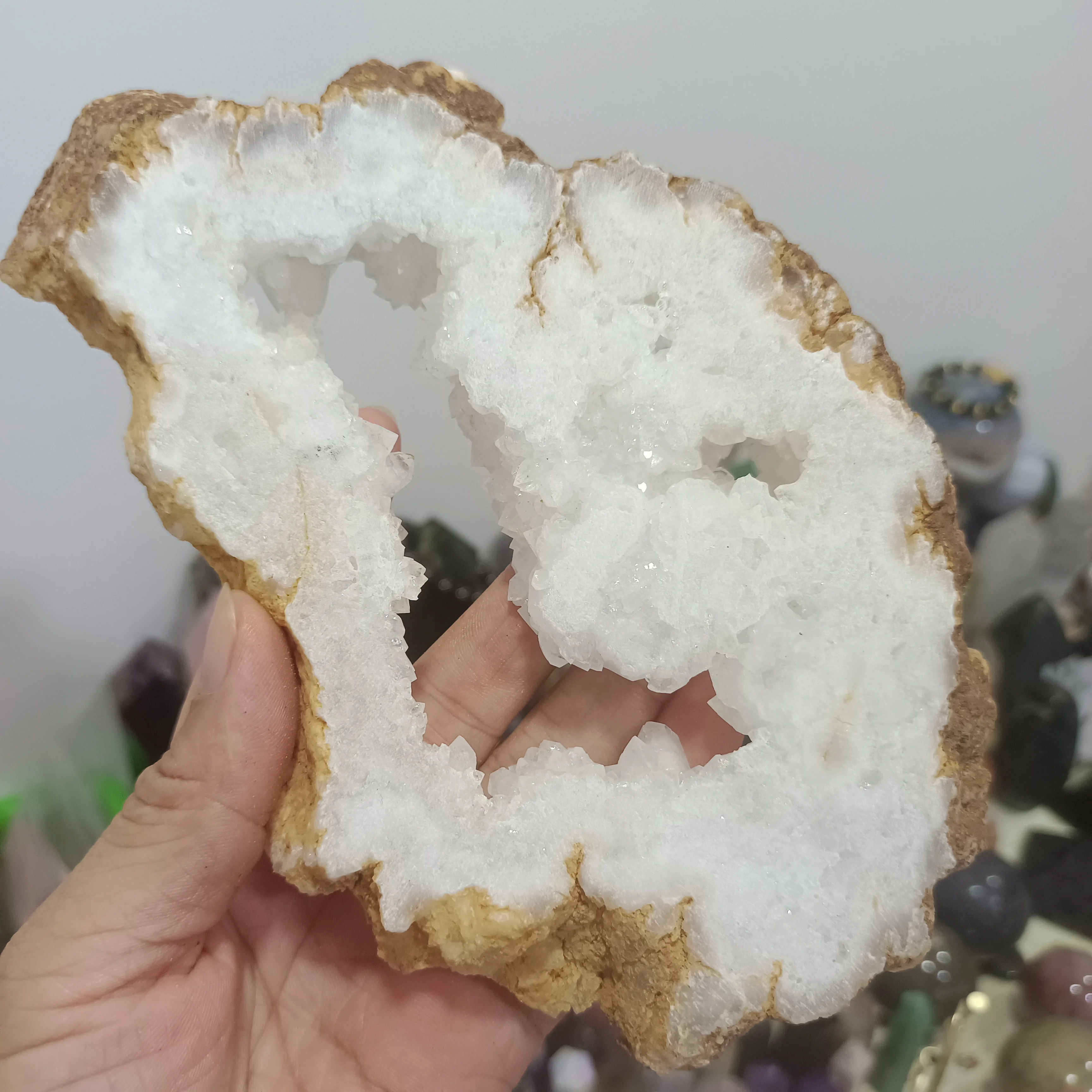 

Magical Natural Agate Geode Slices Quartz Crystals Mineral Specimen Spiritual Healing Home Office Degaussing Decorative Gem