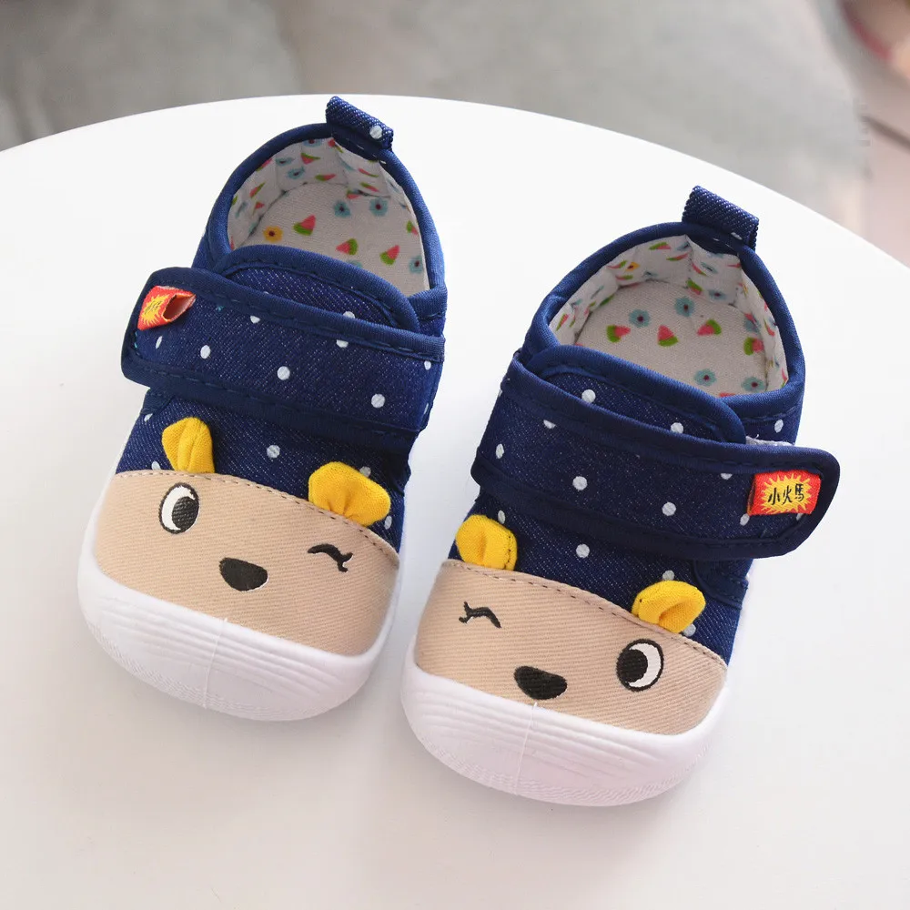 Neue Infant Kinder Baby Jungen Mädchen Cartoon Anti-slip Schuhe Weiche Sohle Quietschende Turnschuhe babyslofjes chaussures bebe fille