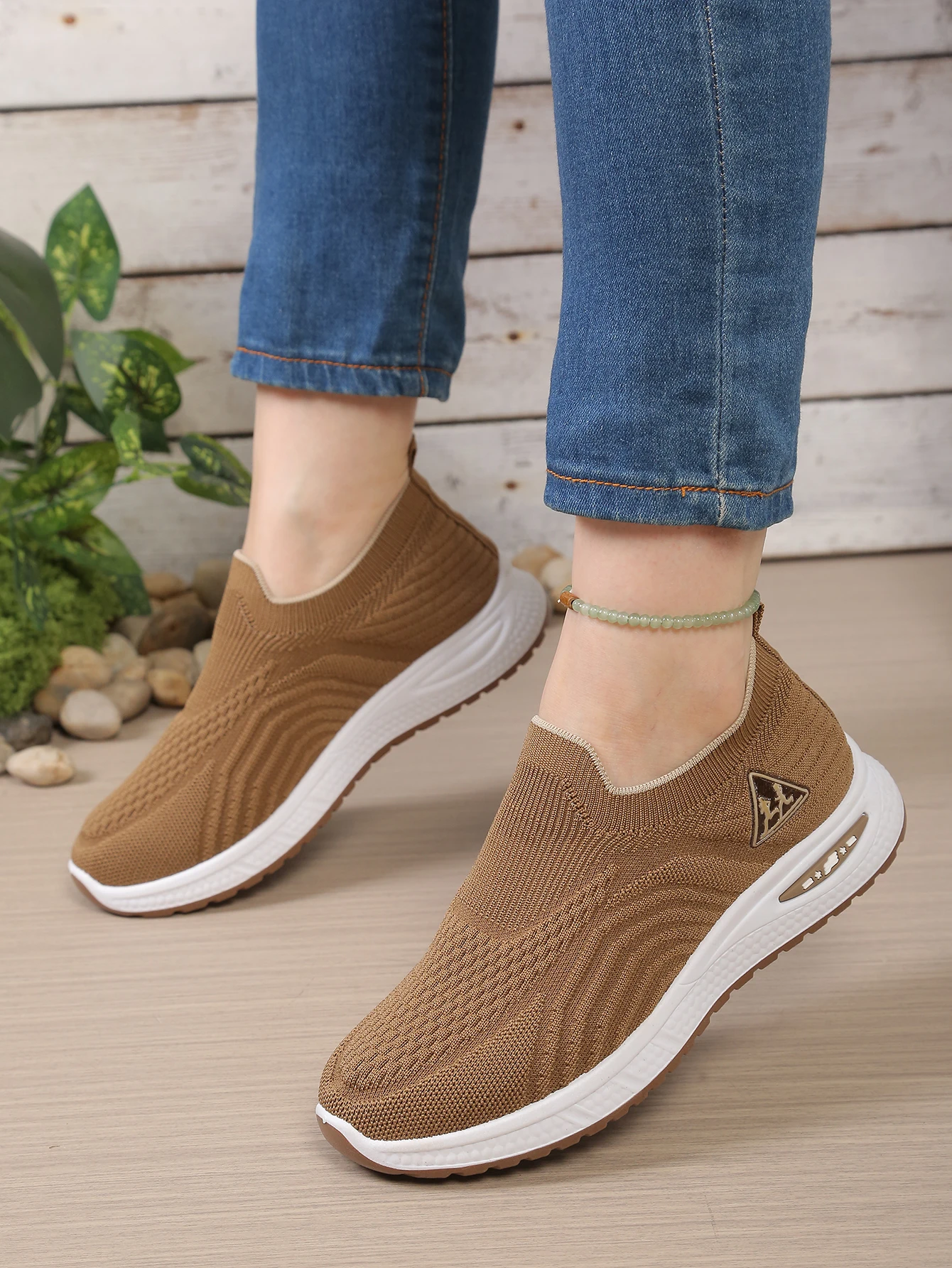 Atmungsaktive Slip-On Sneakers für Damen, Bequeme Rutschfeste Gehschuhe für Senioren, Lässige Sportschuhe – Detail 7