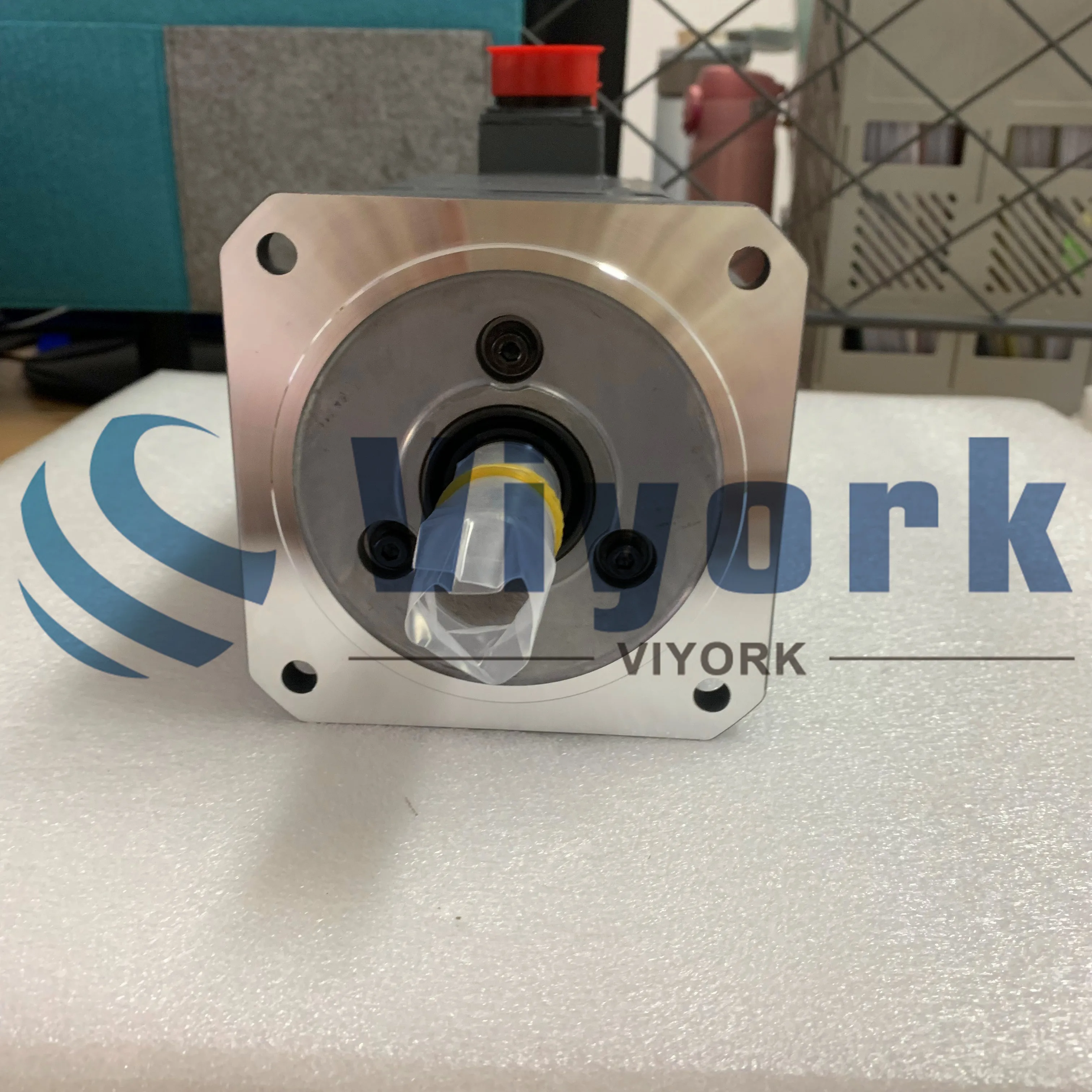 HA83NC-SS WITH ENCODER OSE104 AC SERVO MOTOR 4.9A 1KW 19NM NEW