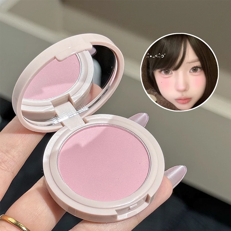 مجموعة مكياج QIBEST Retro Mail مكونة من 5 قطع من طين الشفاه غير اللامع، 1 أحمر خدود، 1 تسليط الضوء على وقلادة واحدة مجموعة مستحضرات تجميل متعددة الأغراض