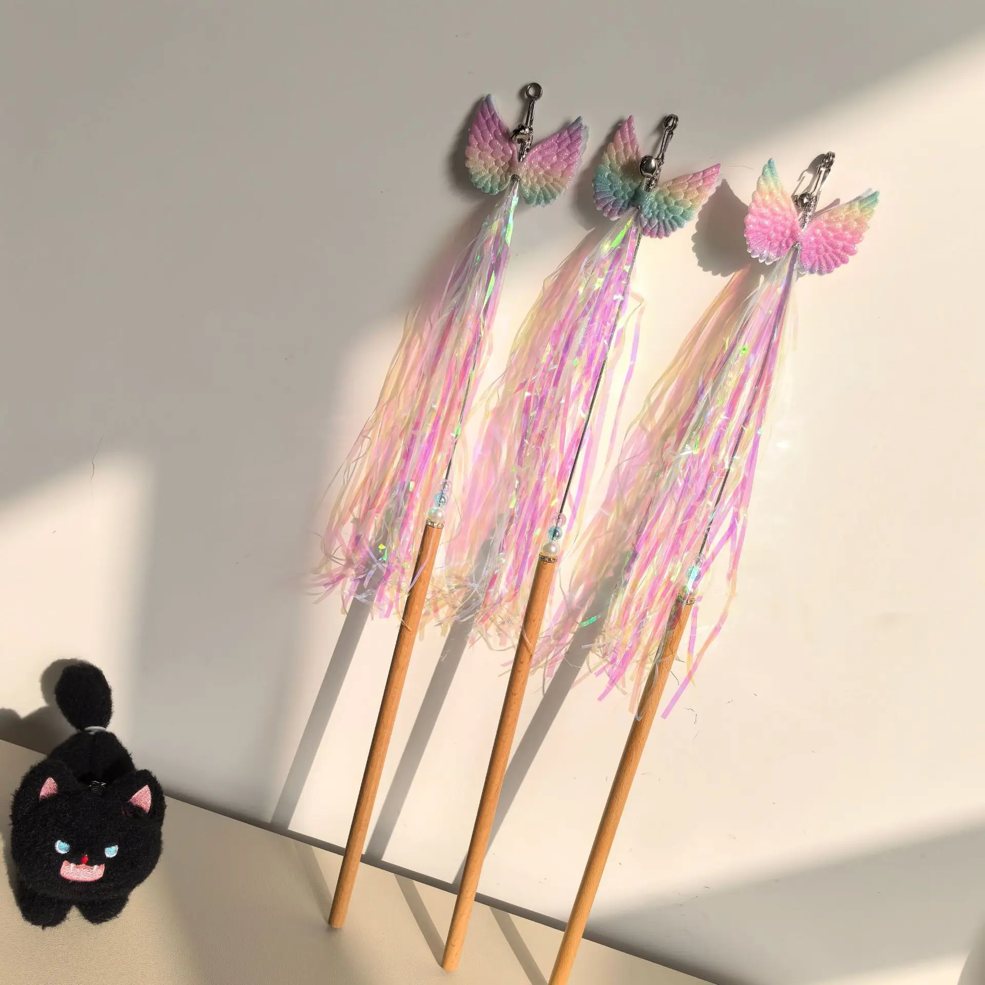 

40PCS/Pack Fringed Wings Teaser Cat Stick Interactive Antiboredom Bell Self-hi Teaser Cat Toy Scratch-resistant Teaser Cat Stick