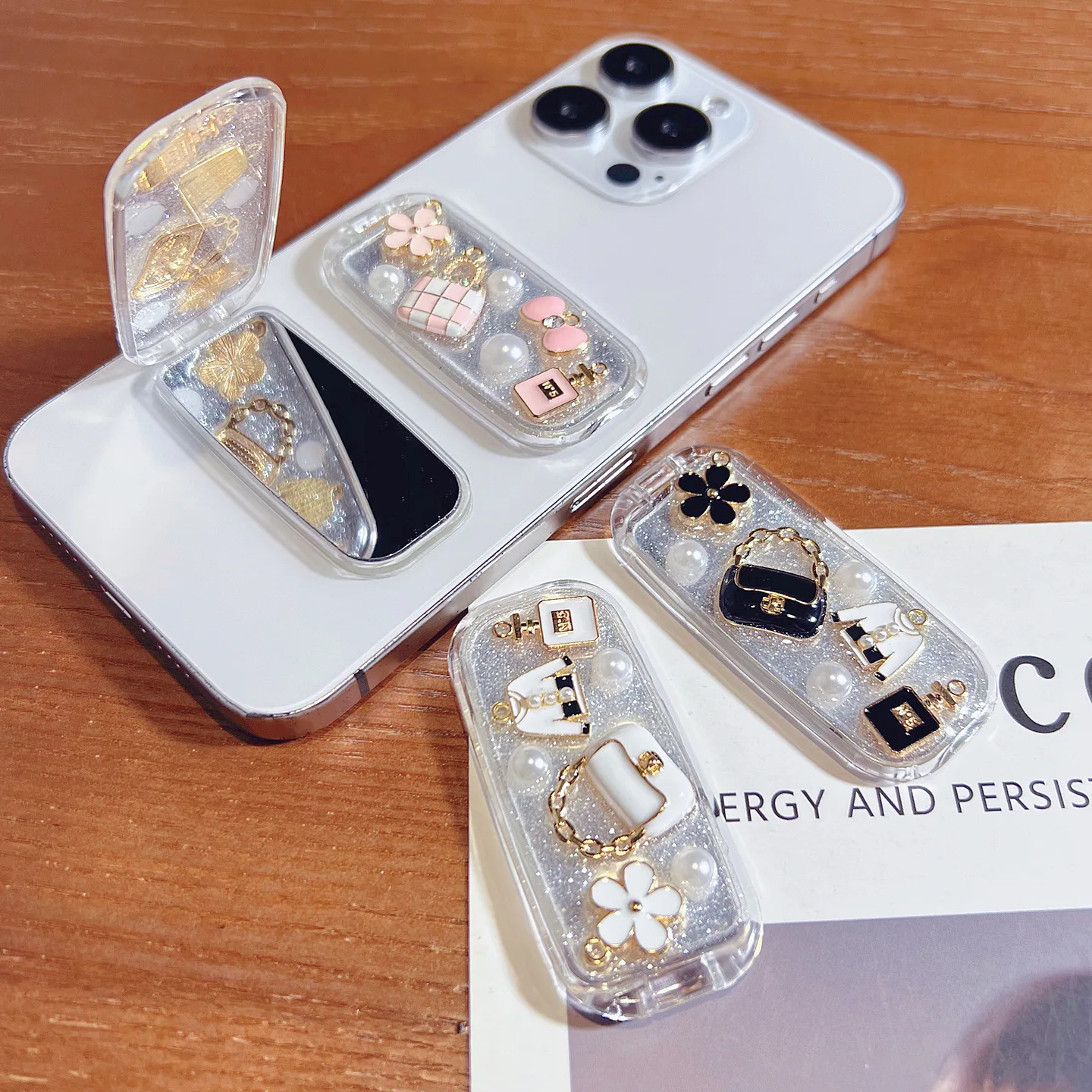 Supporto universale per telefono cellulare Supporto universale per telefono cellulare Supporto per supporto da tavolo pigro in materiale acrilico con specchio per il trucco