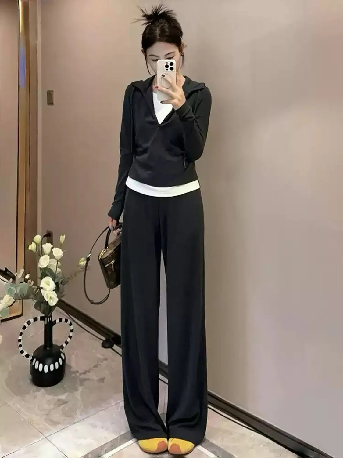 Women's Casual Sporty Hoodie Pants Two-Piece Set Long Sleeve Comfortable Wide Leg Autumn Fashion Korean Style Complete Outfit