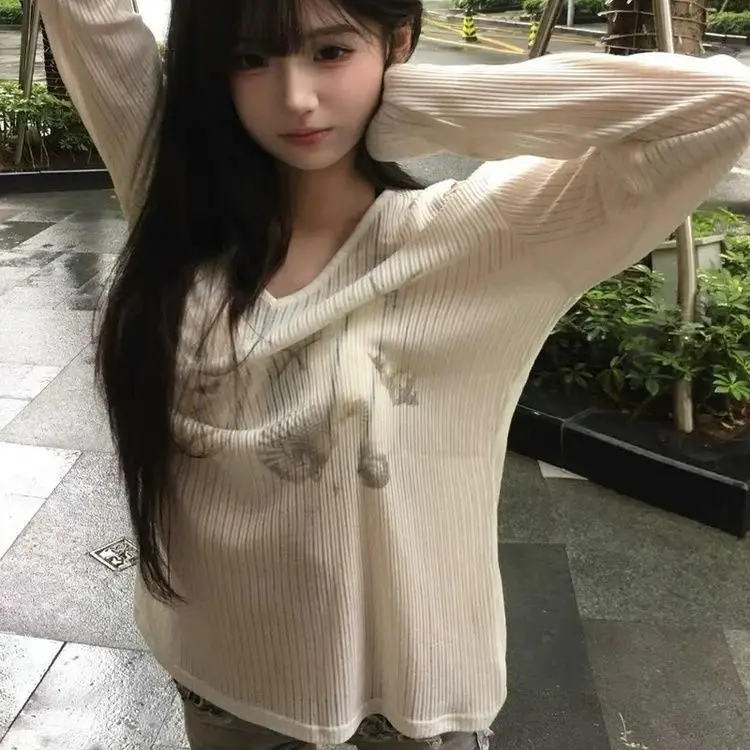 original-lightweight-loose-women's-round-neck-t-shirt-star-design-sun-protection-top-breathable-summer-fashion