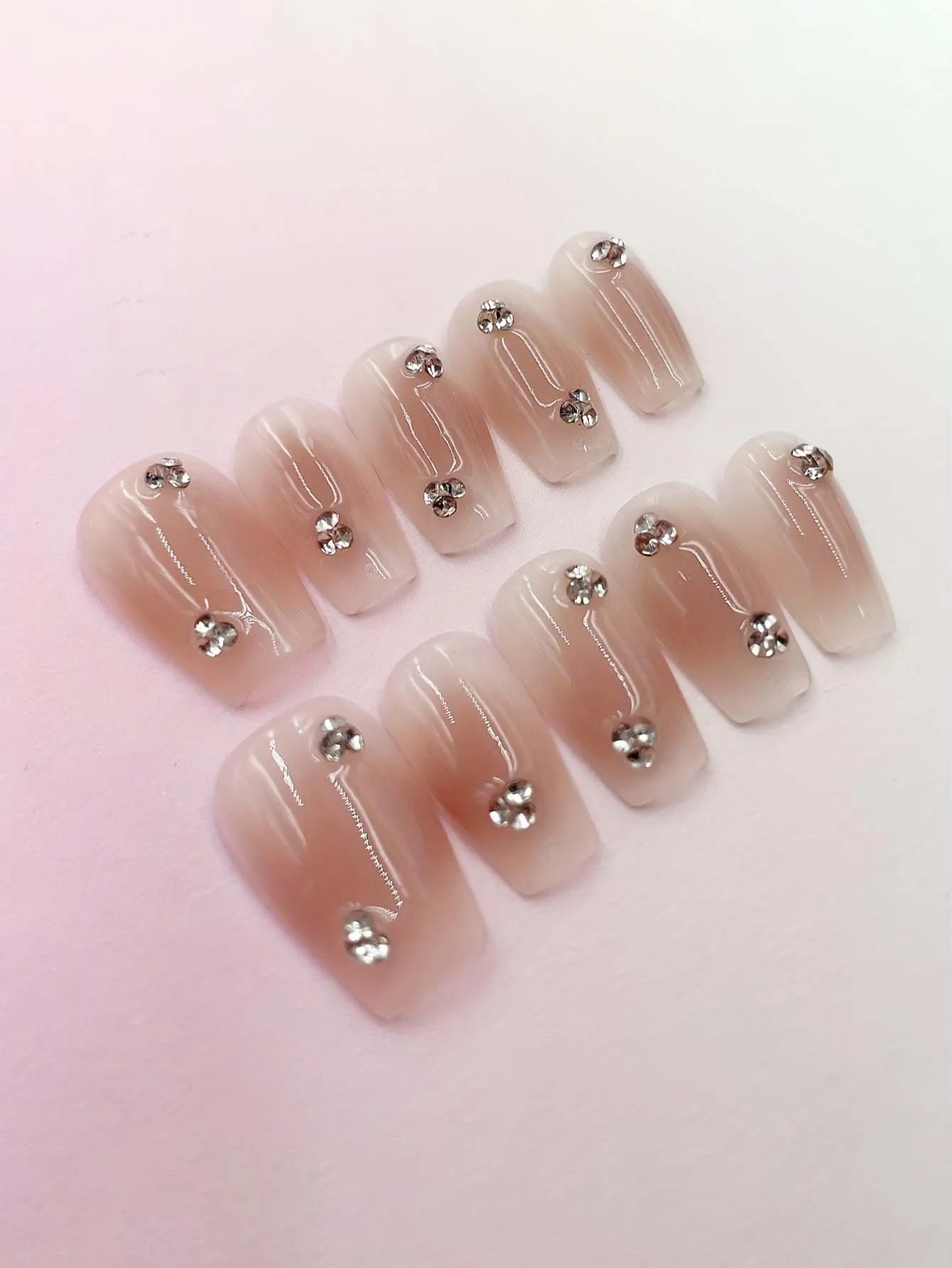 

Броня ручной работы, постепенный телесный цвет, темперамент, красота, нашивка для ногтей, студенческий стиль чистого желания, съемный сверкающий бриллиант