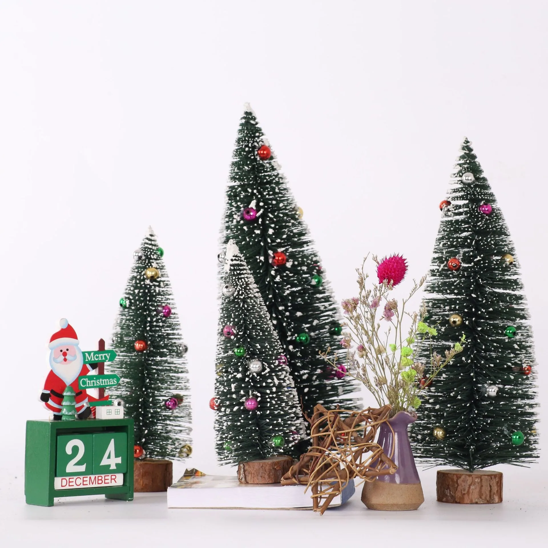 Nouvelles décorations de Noël Perles adhésives floquées Mini sapin de Noël Ornements de bureau de Noël Petits ornements d'arbre de Noël