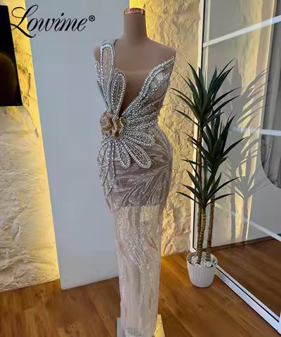 Sparkle Crystals Celebrity Dresses Customized Strapless Straight Party Gowns Illusion Elegant Evening Dress For Women Champagne