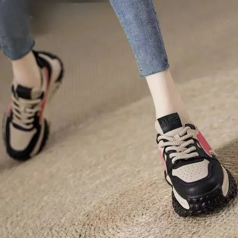 Sepatu kets wanita, sepatu Sneakers Korea sepatu Platform olahraga modis nyaman dan elegan untuk berjalan