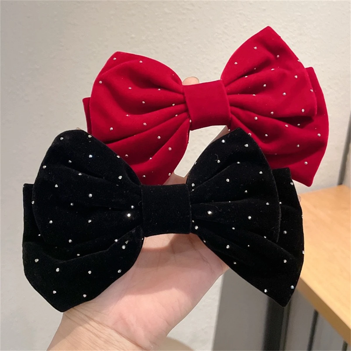 2 ladies Full Star Flash velvet bow hair clip headdress Spring clip hairpin top clip back hair clip