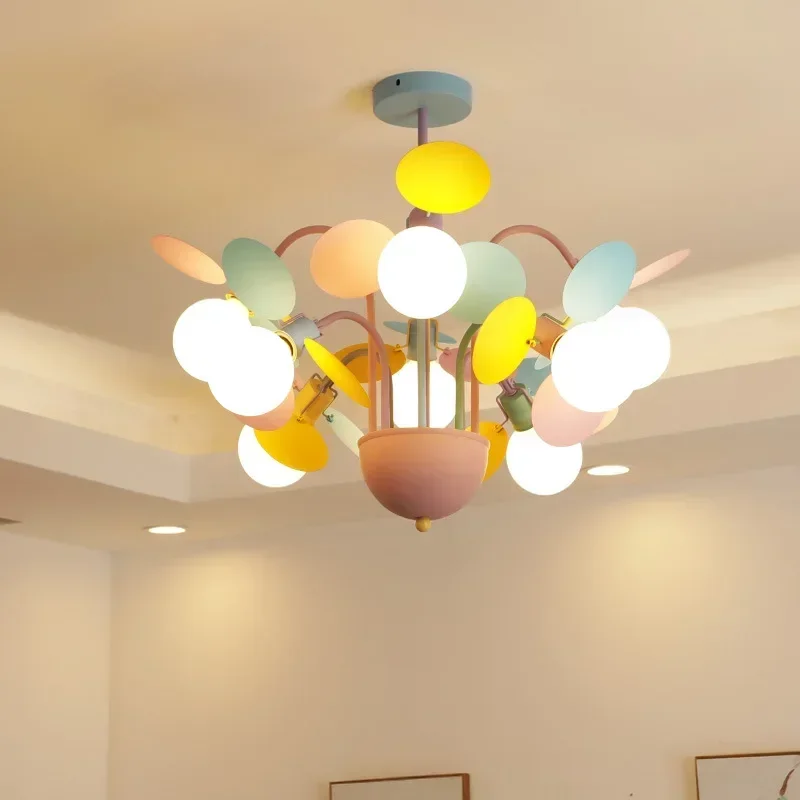 Scandinavian Flower Chandelier, Modern LED Pendant with Petal Design, Romantic Ceiling Light for Girls Bedroom Nursery Living Ro