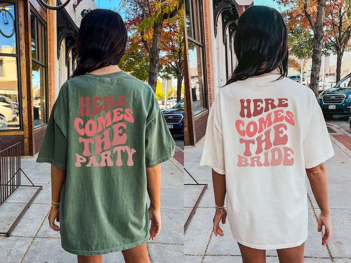 HERE COMES THE BRIDE Women's slogan pattern printed round neck short sleeved casual cotton T-shirt